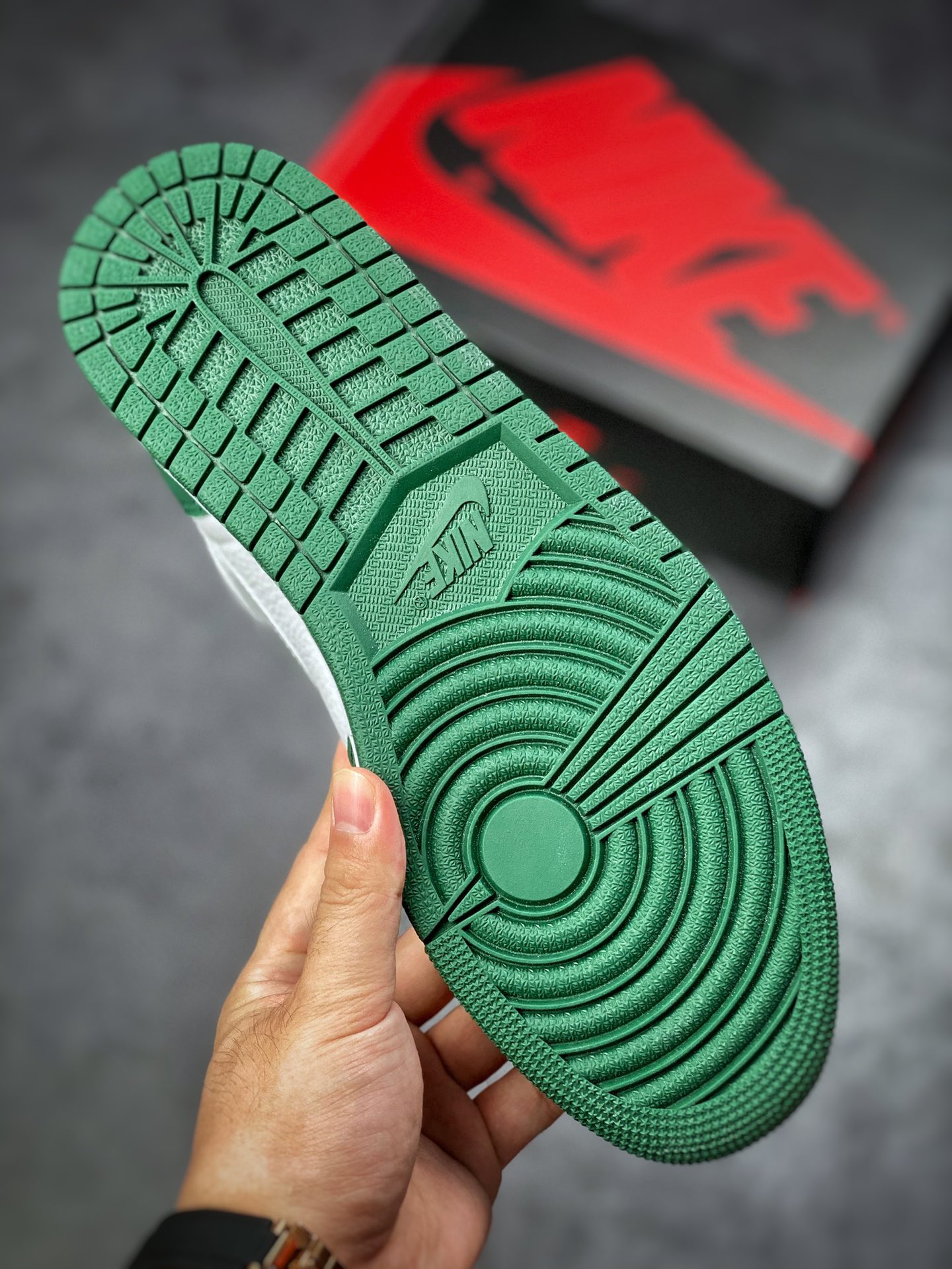 260 莞产原底面 市售性价比之王 Air Jordan 1 High OG ”Gorge Green” 白绿拼接DZ5485-303