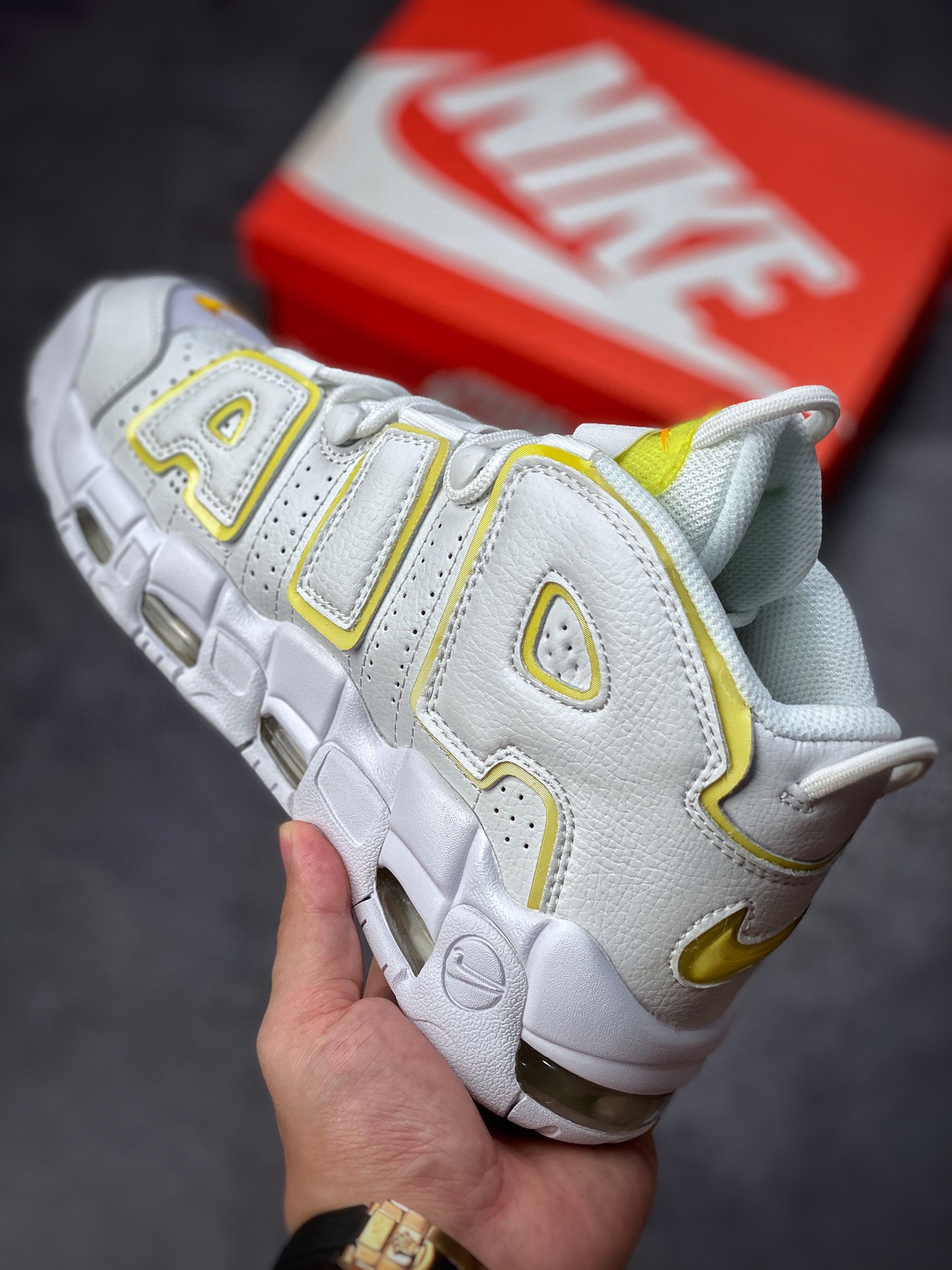 240 Air More Uptempo 代表着历史最高版本皮蓬 DM3035-100