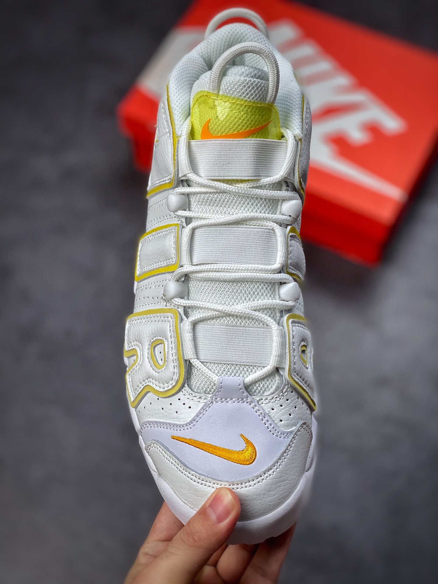 240 Air More Uptempo 代表着历史最高版本皮蓬 DM3035-100