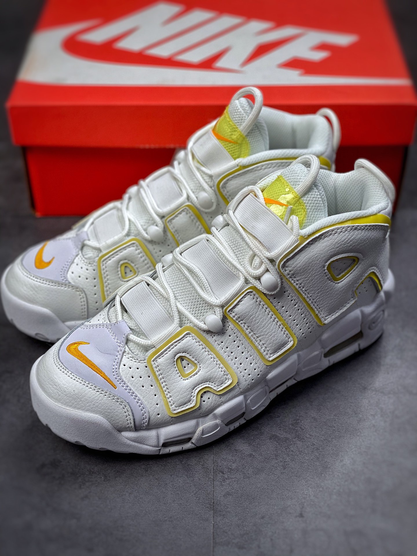 240 Air More Uptempo 代表着历史最高版本皮蓬 DM3035-100