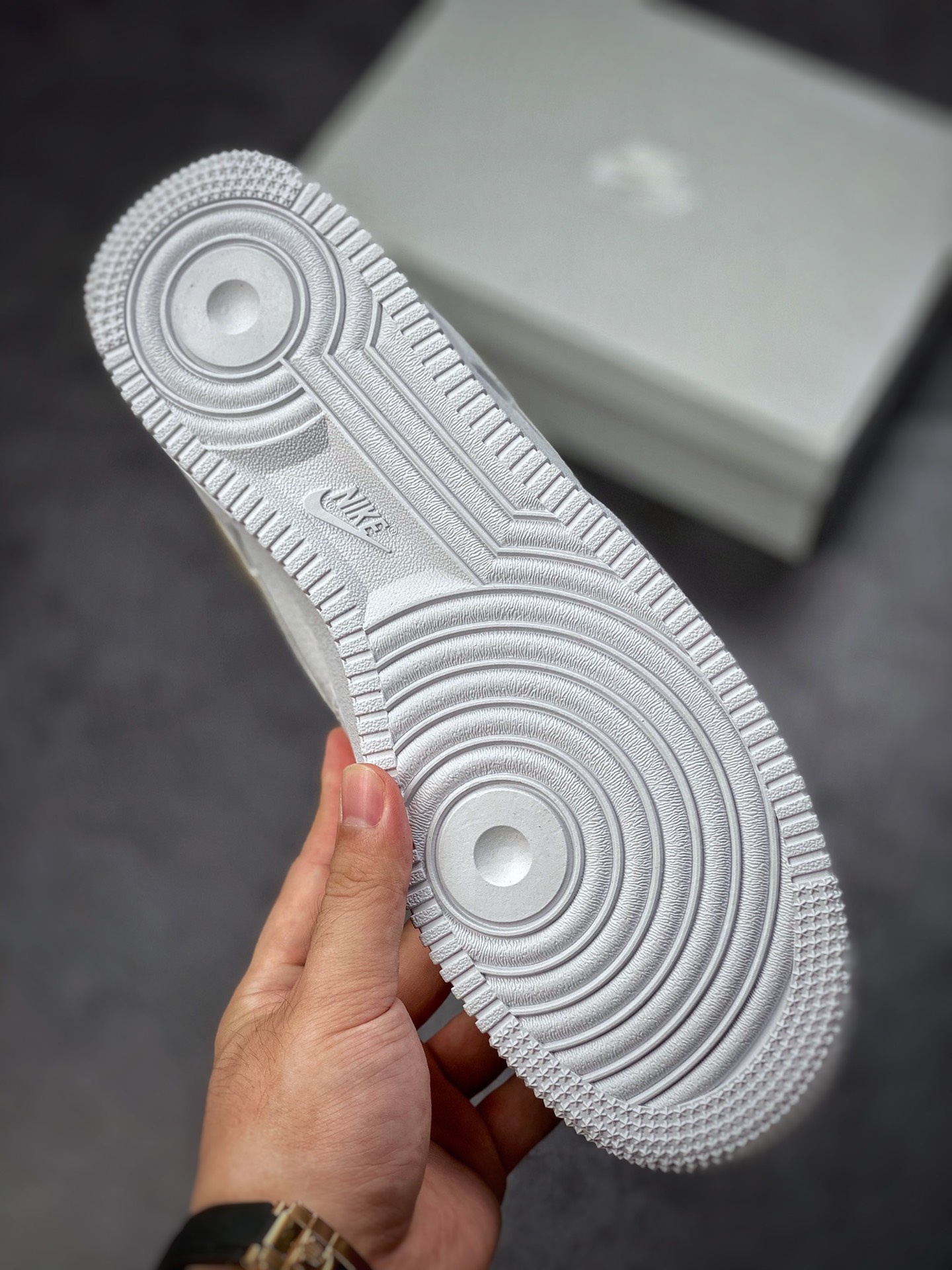 180 Nike Air Force 1 Low 07 白金银双钩 DH9595-001