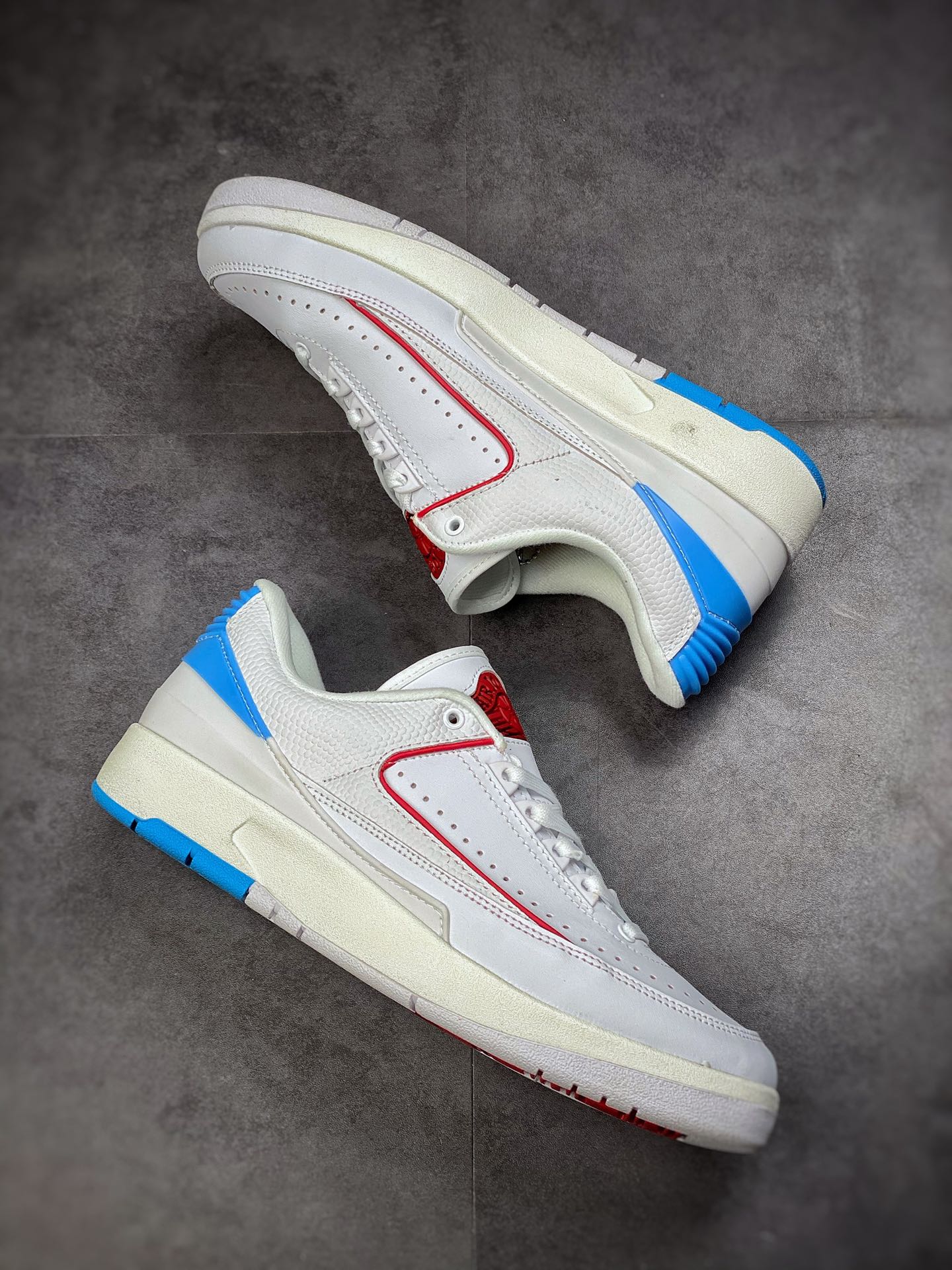 220 Off-White x Air Jordan AJ2 Low SP 联名款篮球鞋 DX4401-164