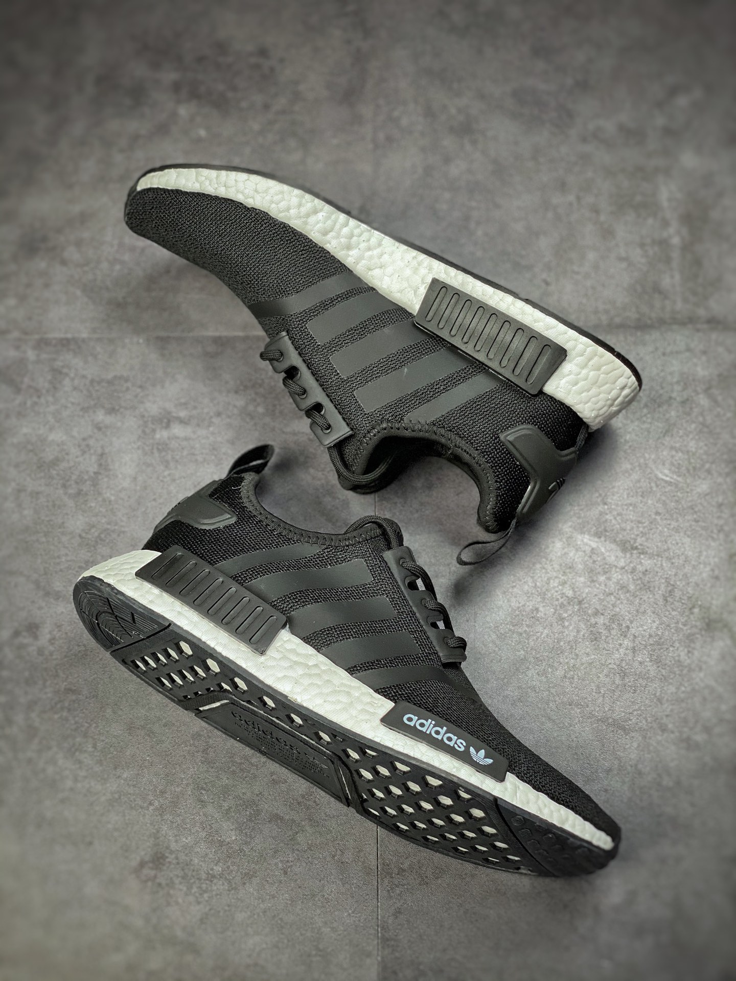 Adidas NMD _R1 breathable mesh HO2333