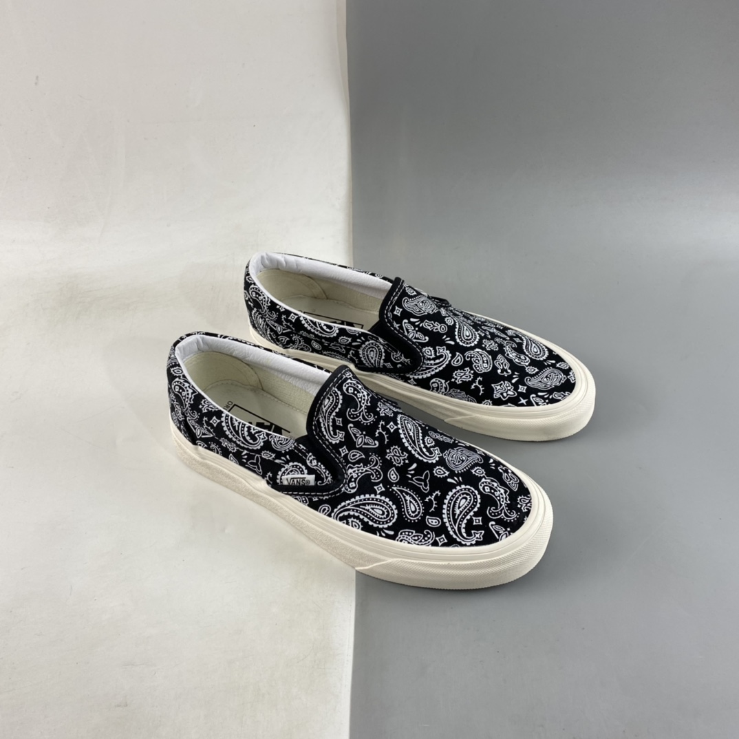 Vans Slip-On overseas official website OG board new cashew flower second generation full print slip-on vulcanized sneakers VN000EYEBPJ