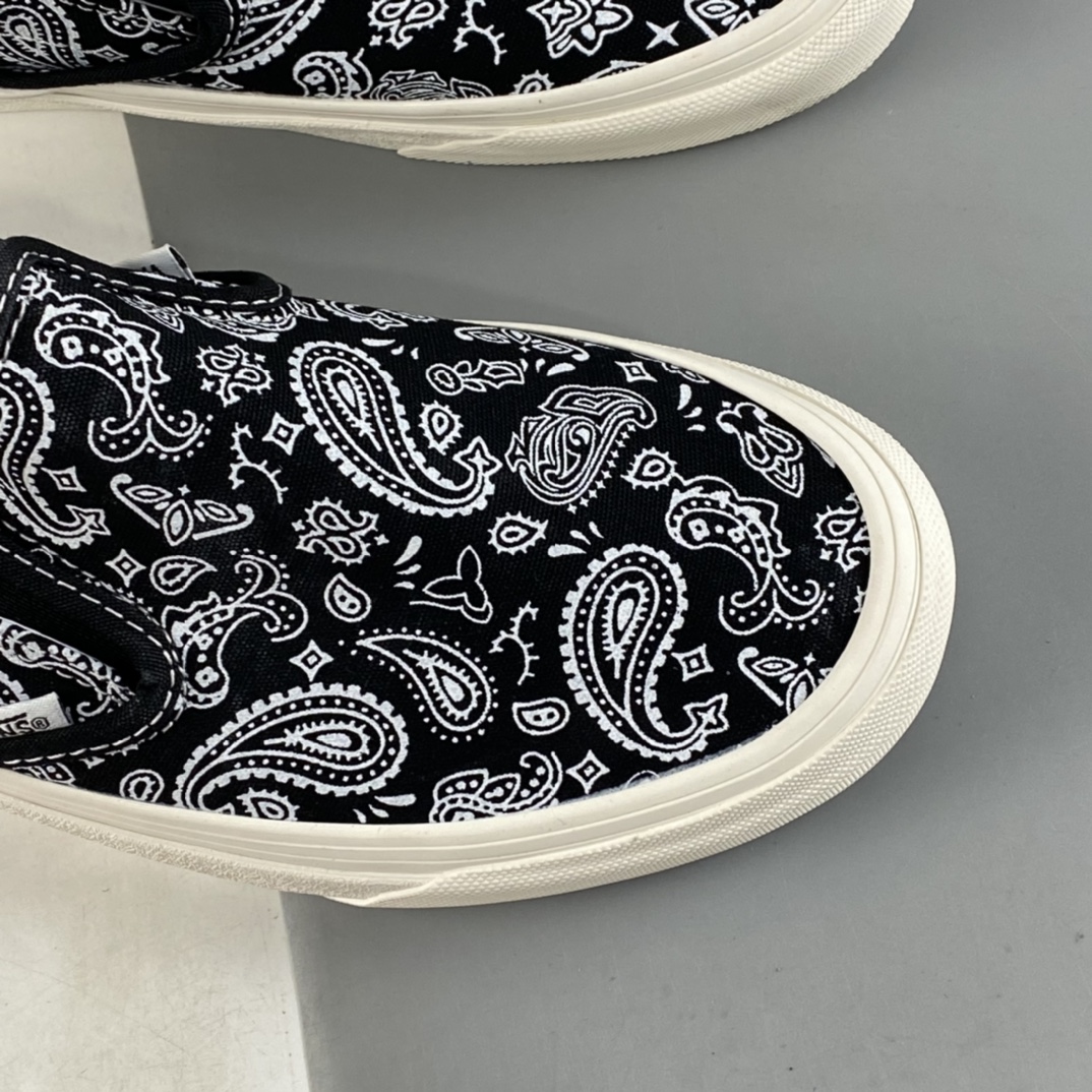 Vans Slip-On overseas official website OG board new cashew flower second generation full print slip-on vulcanized sneakers VN000EYEBPJ