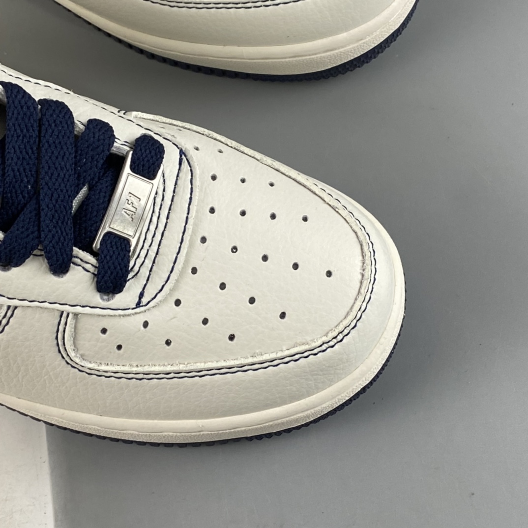 P200 Undefeated x Nike Air Force 1'07 Low 联名款 空军一号低帮休闲板鞋 UN1315-800