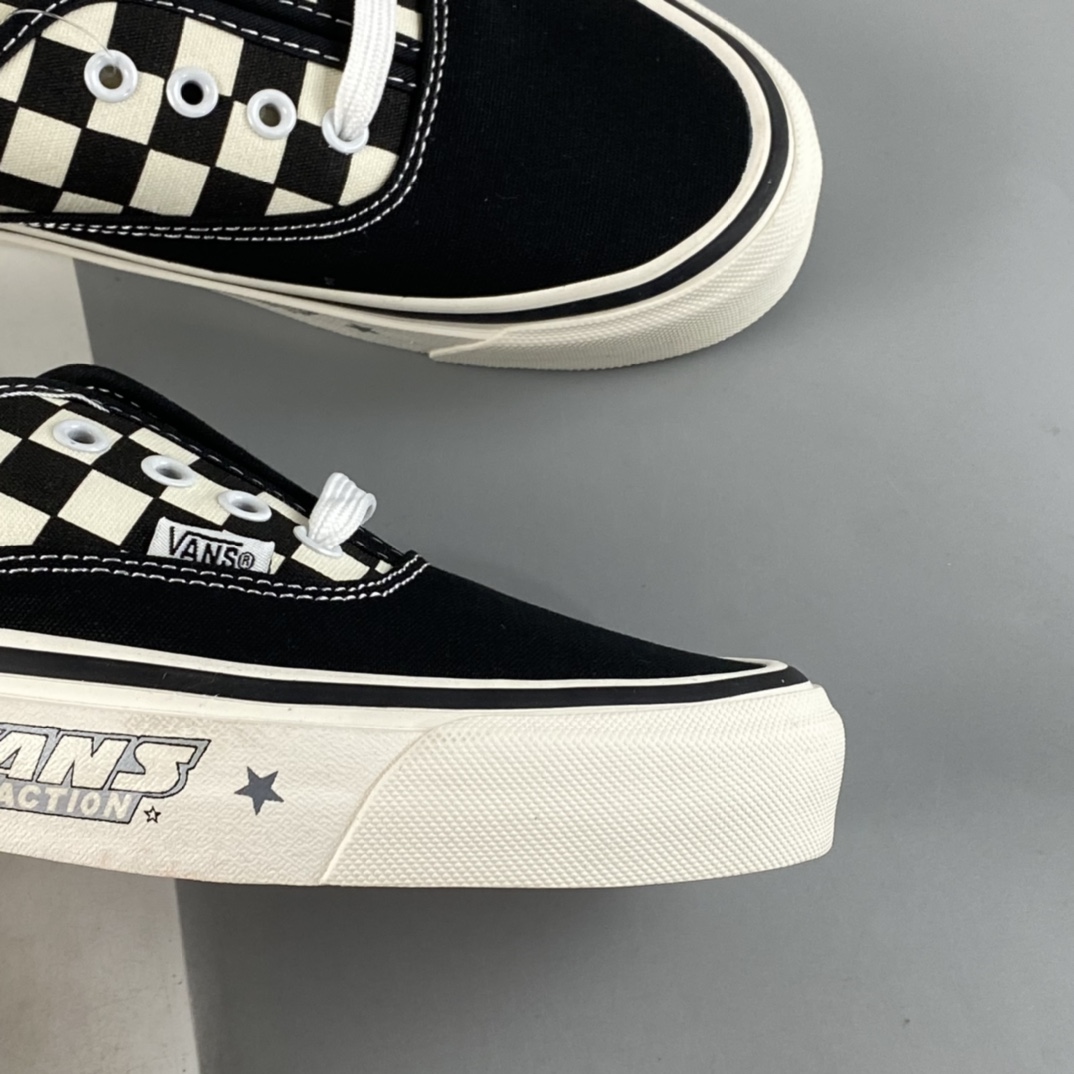 Vans Authentic Anaheim black and white checkerboard trend all-match casual sneakers VN0A2Z5L18G