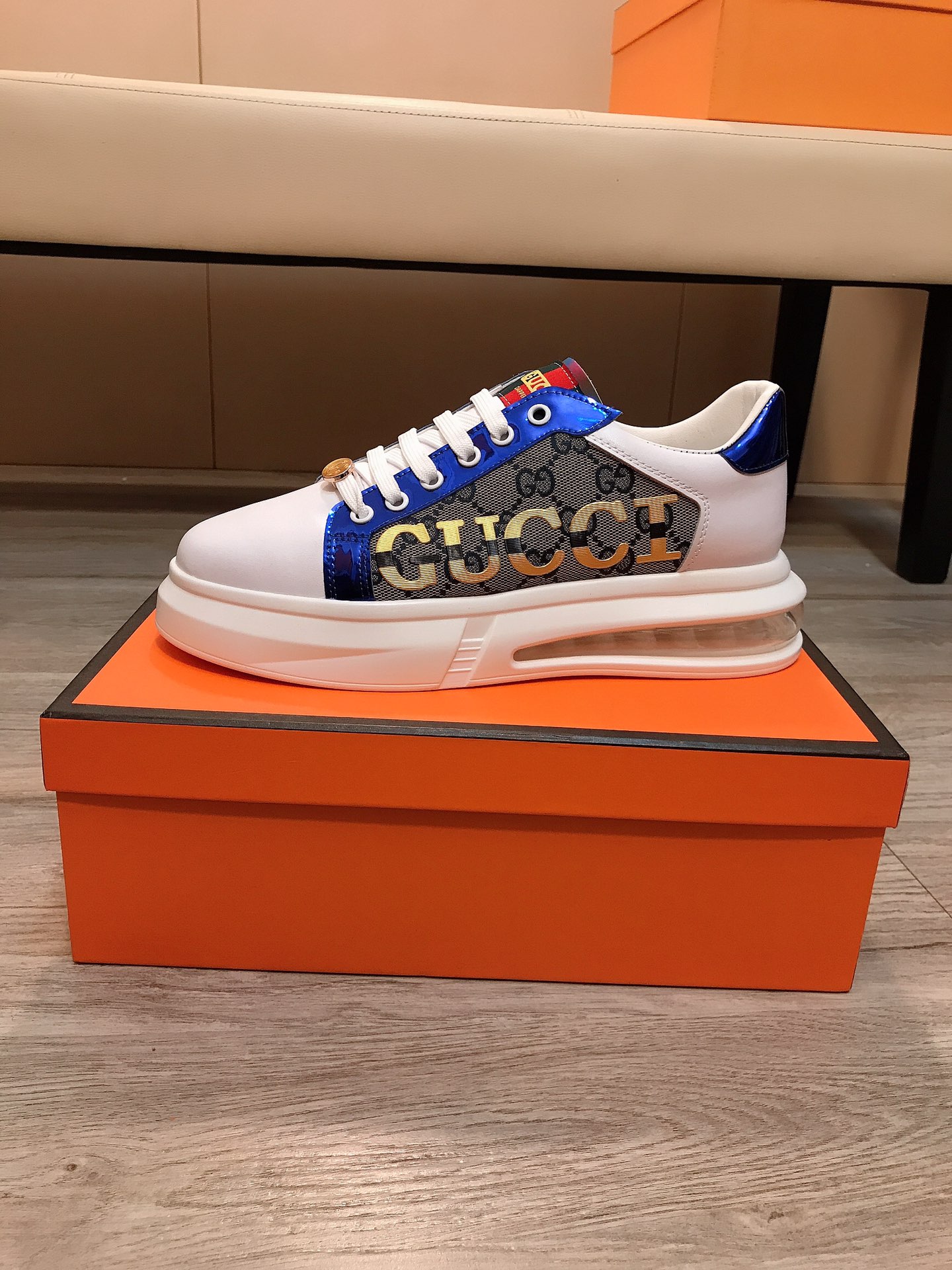 I5 Gucci  古奇  男士运动休闲男鞋，爆单款休闲鞋，优质做工，鞋面采用进口牛皮拼接原版印花布料，舒适透气内里+羊皮垫脚，原版时尚休闲大底 ，时尚，高端品质，2色可选，码数 38-44