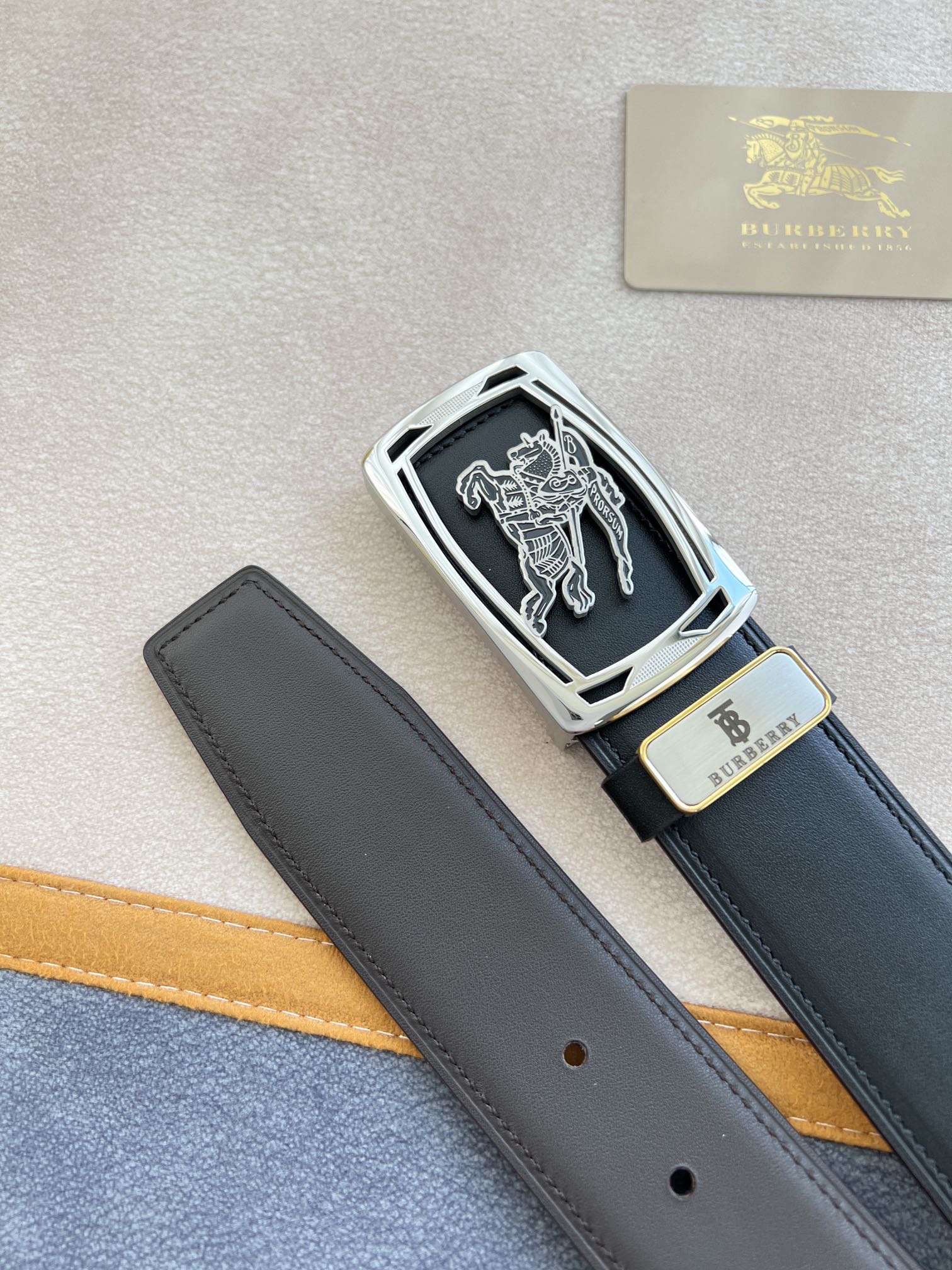 品名巴宝莉.Burberry️腰带皮