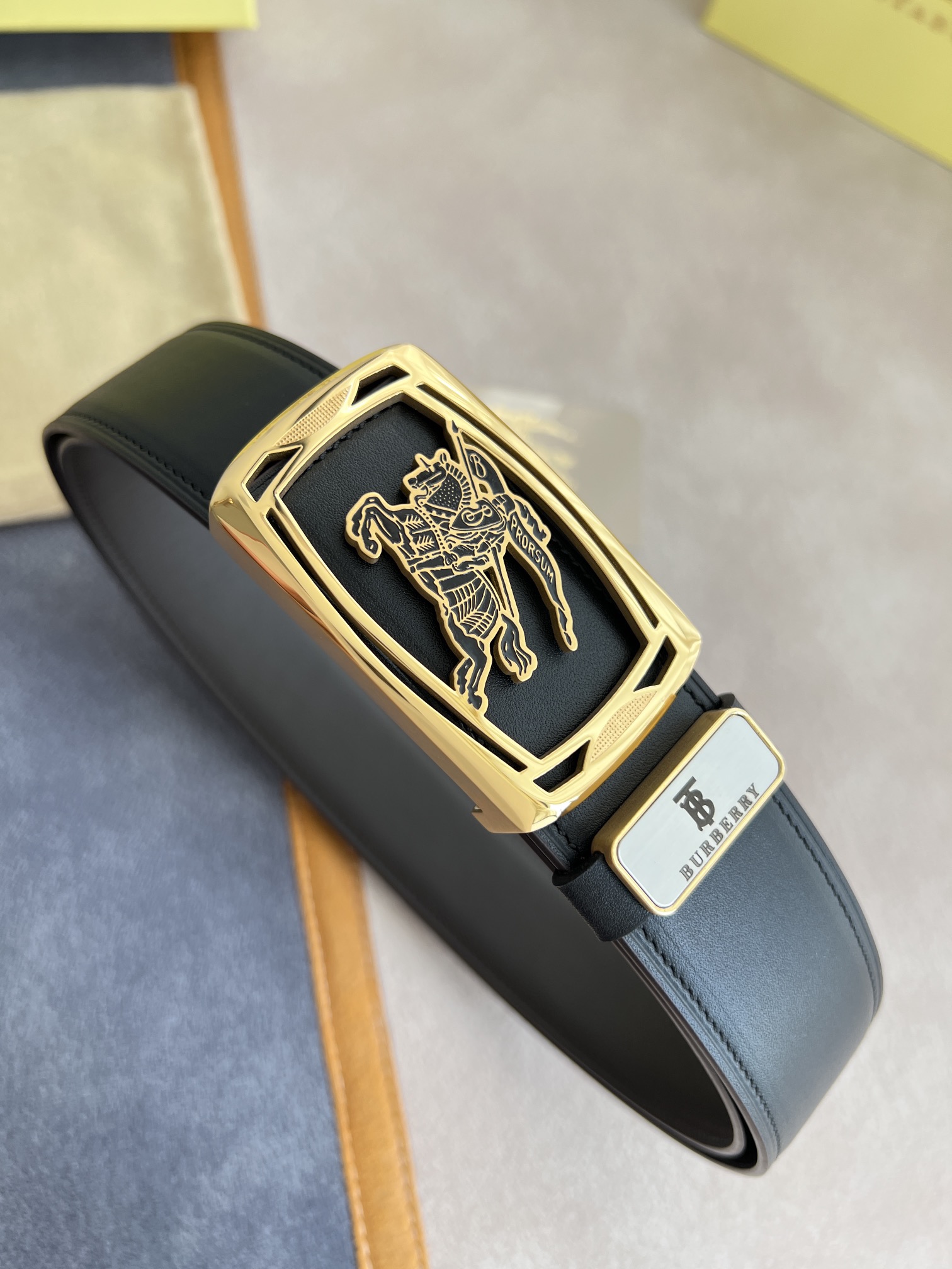 品名巴宝莉.Burberry️腰带皮