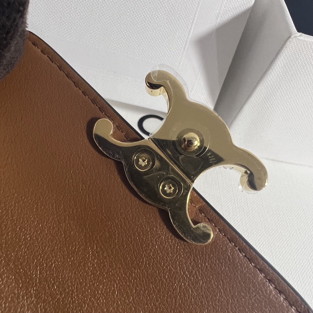 TRIOMPHE 标志印花短款钱包 ，尺寸9.5x7.5x3 ，TRIOMPHE CANVAS 标志印花