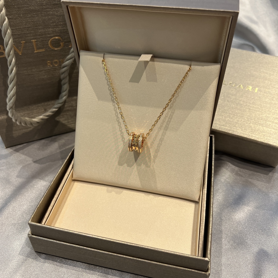 Bvlgari necklace