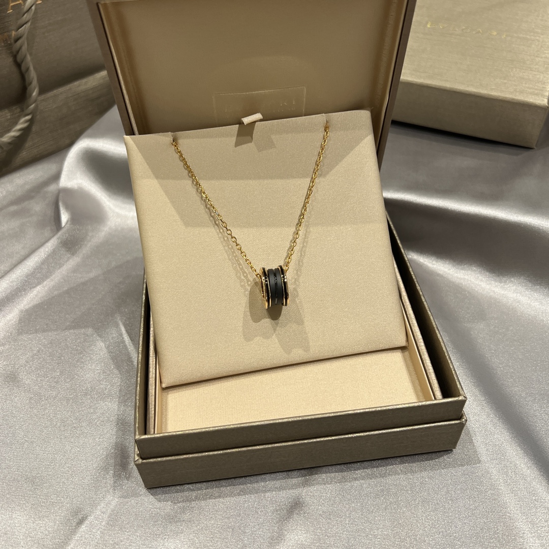 Bvlgari necklace