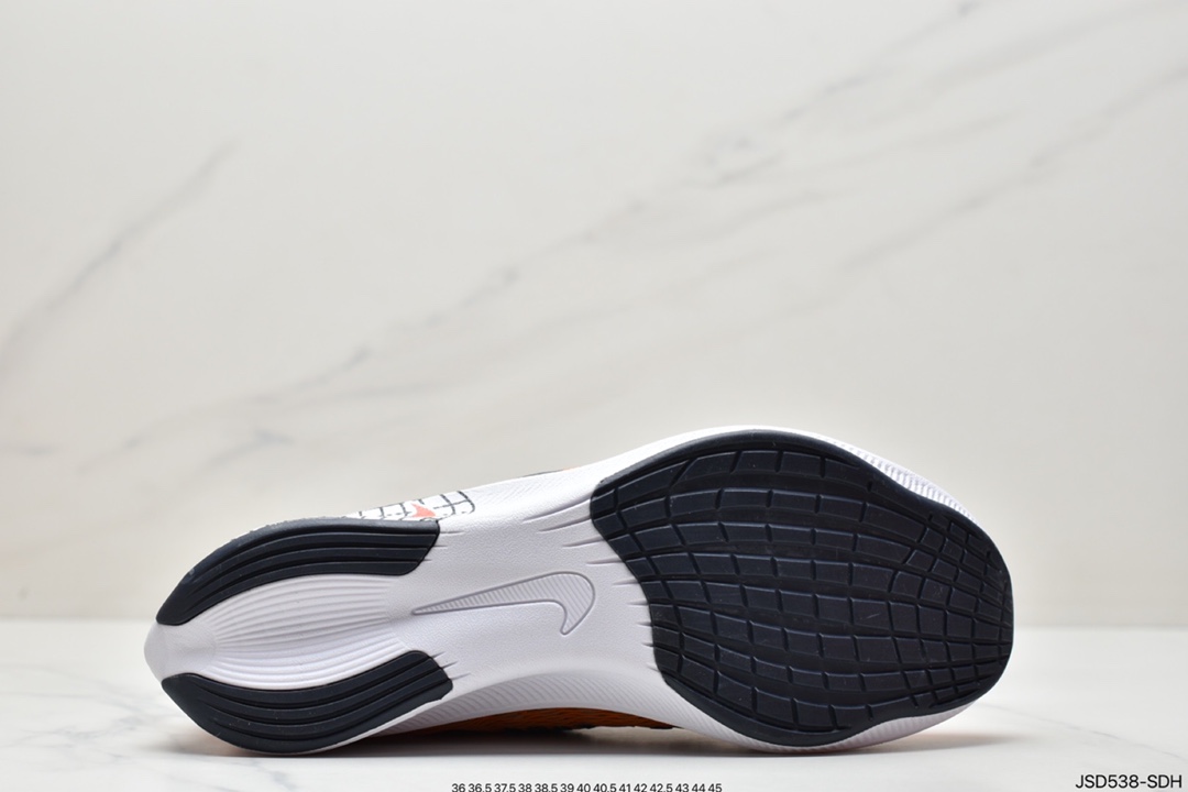 Nk Zoom Fly 4 男子超轻跑步鞋 DO9583-700 Nk Zoom Fly 4 男子超轻跑步鞋 DO9583-700