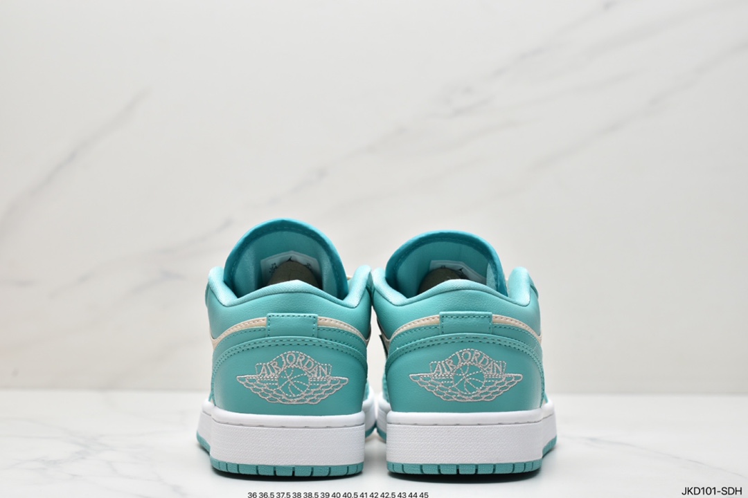 Air Jordan 1 Low AJ1乔1低帮休闲板鞋 553558-612 Air Jordan 1 Low AJ1乔1低帮休闲板鞋 553558-612