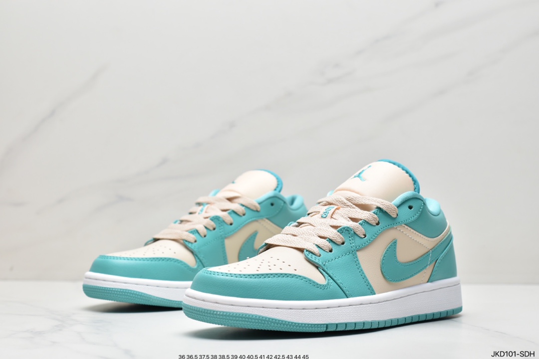 Air Jordan 1 Low AJ1乔1低帮休闲板鞋 553558-612 Air Jordan 1 Low AJ1乔1低帮休闲板鞋 553558-612