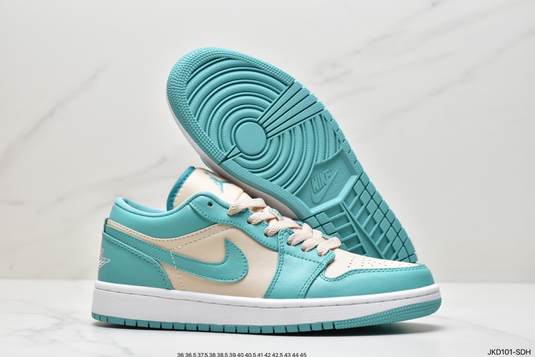 Air Jordan 1 Low AJ1乔1低帮休闲板鞋 553558-612 Air Jordan 1 Low AJ1乔1低帮休闲板鞋 553558-612