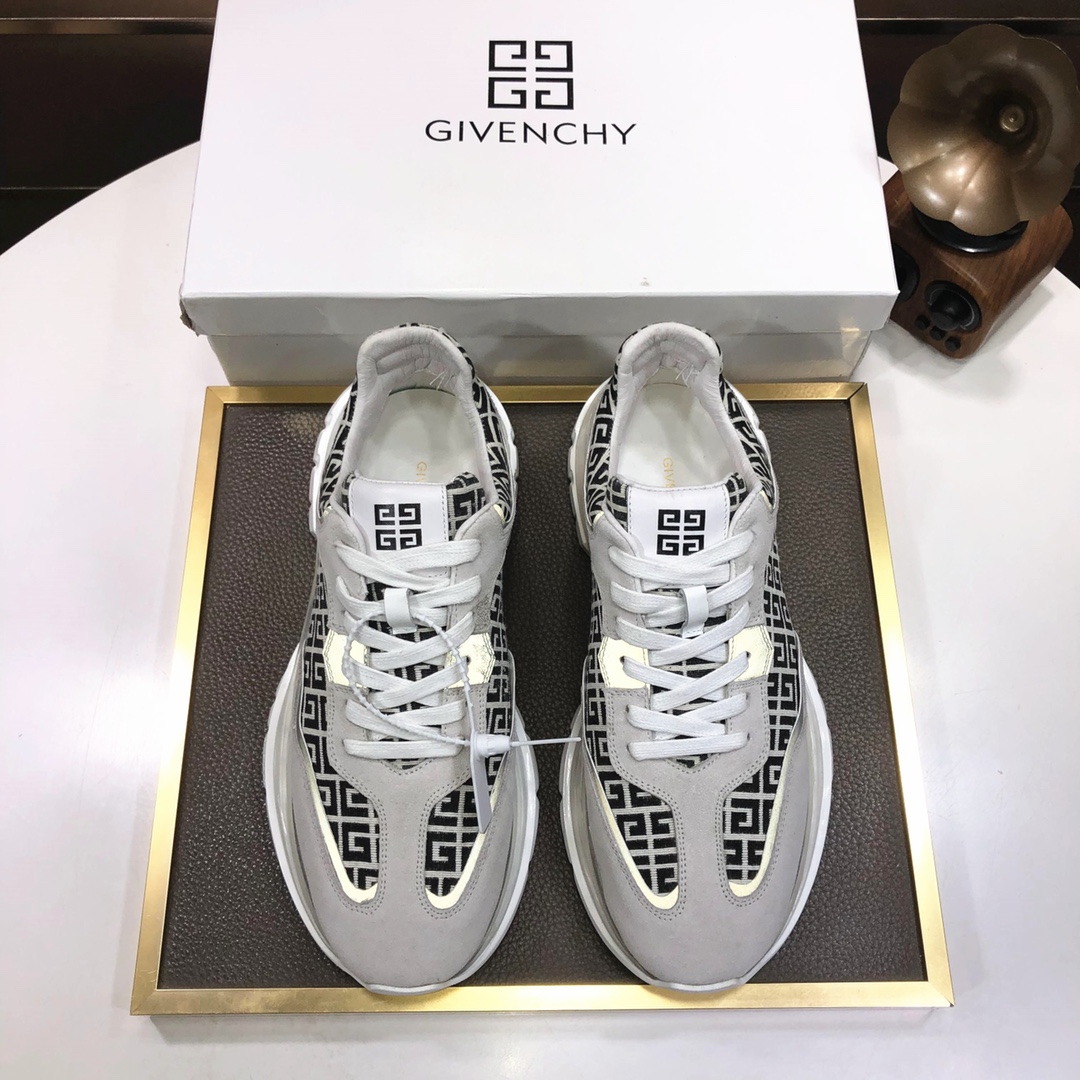 J5 GIVENCHY. Givenchy 纪梵希  专柜同步发售鞋面：意大利进口品牌logo印花布匹 尽显奢华，透气猪皮内里加上双层组合，脚感舒适，鞋底：原厂特供气垫大底，轻便，舒适，随意进出专柜