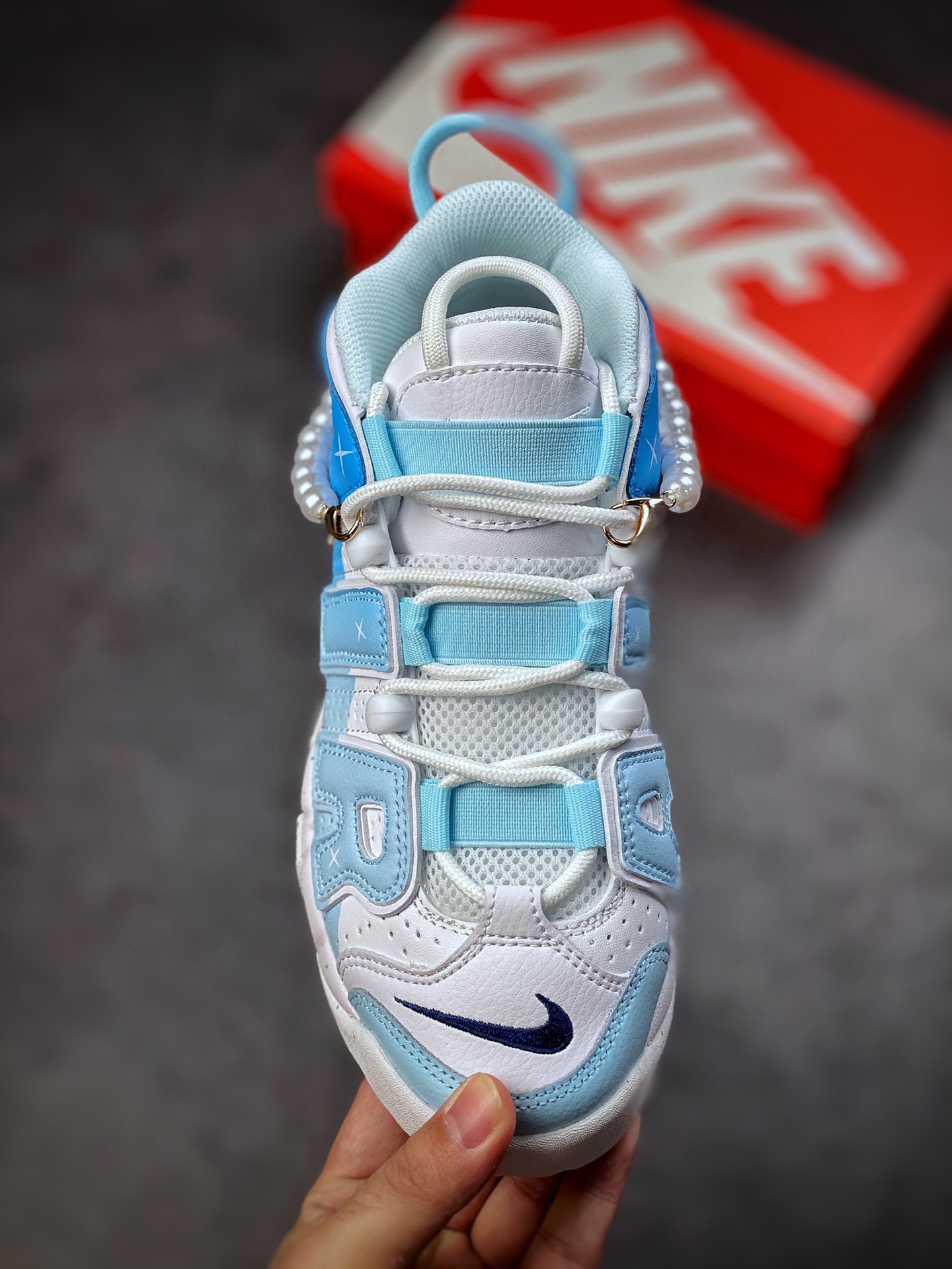 260 Air More Uptempo 代表着历史最高版本皮蓬 DH9719-100