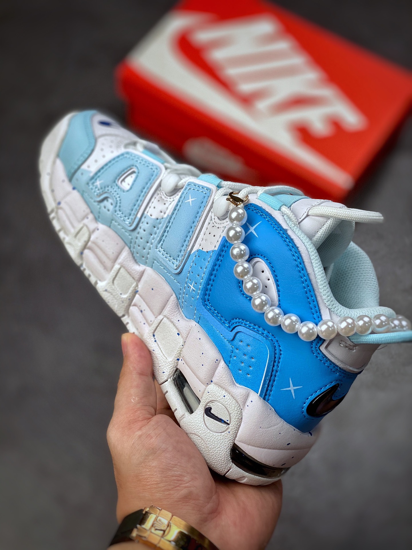 260 Air More Uptempo 代表着历史最高版本皮蓬 DH9719-100