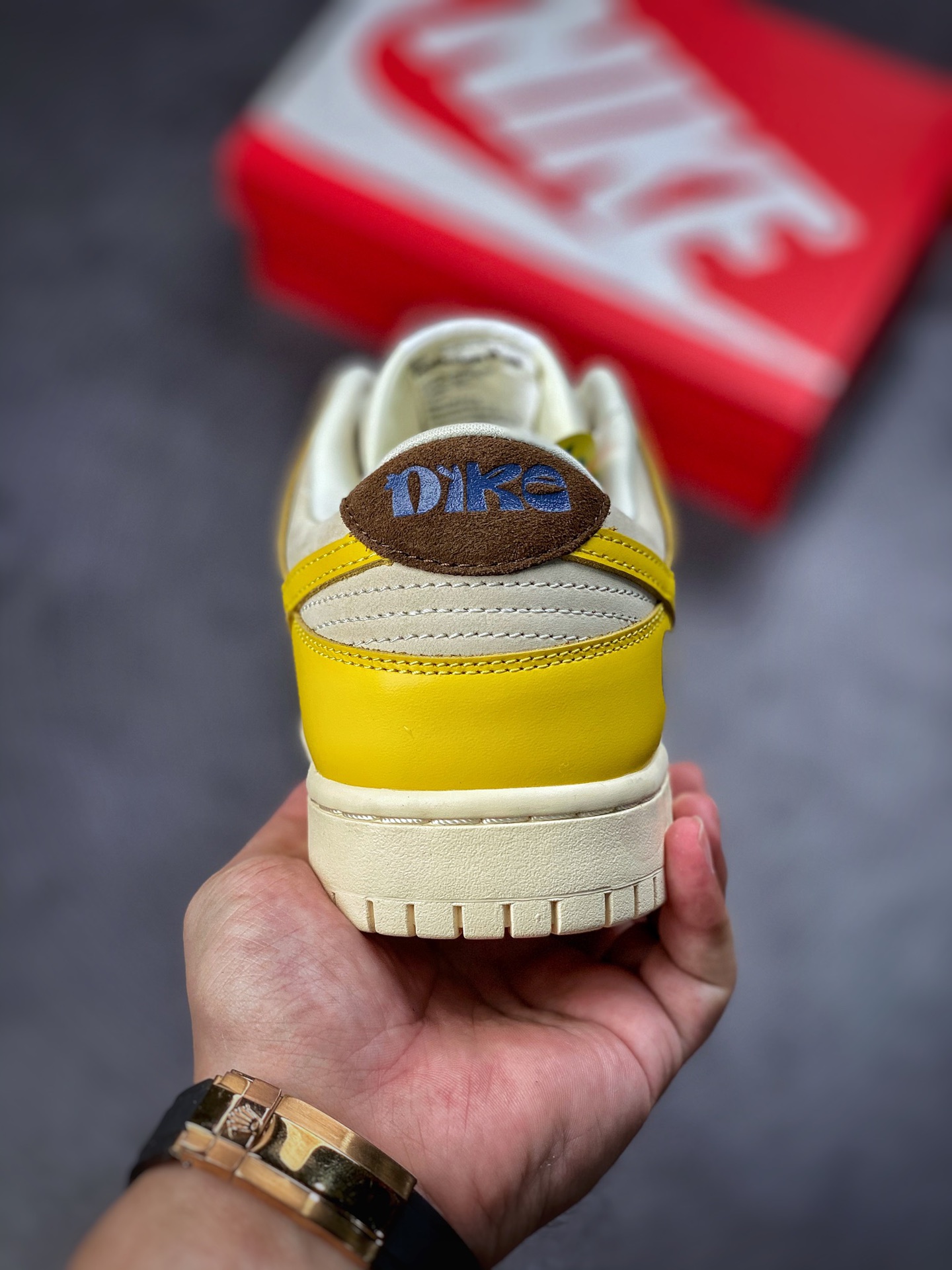 300 Nike SB Dunk Low ”Banana” 香蕉配色DR5487-100