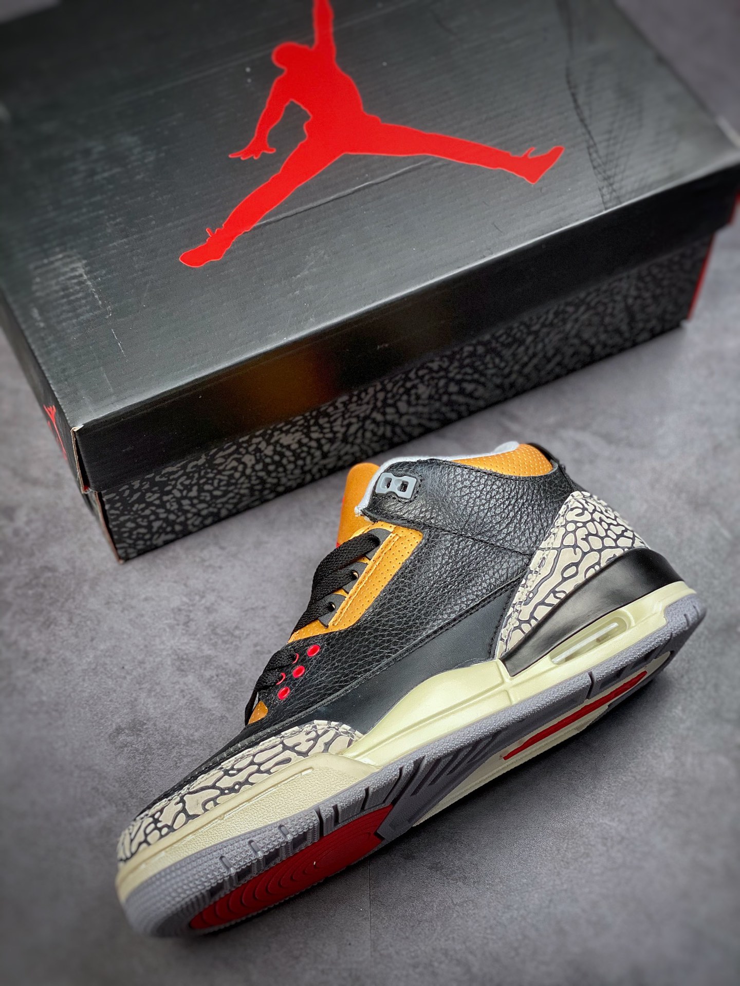 240 Air Jordan 3 Retro Low 黑金水泥 CK9246-067