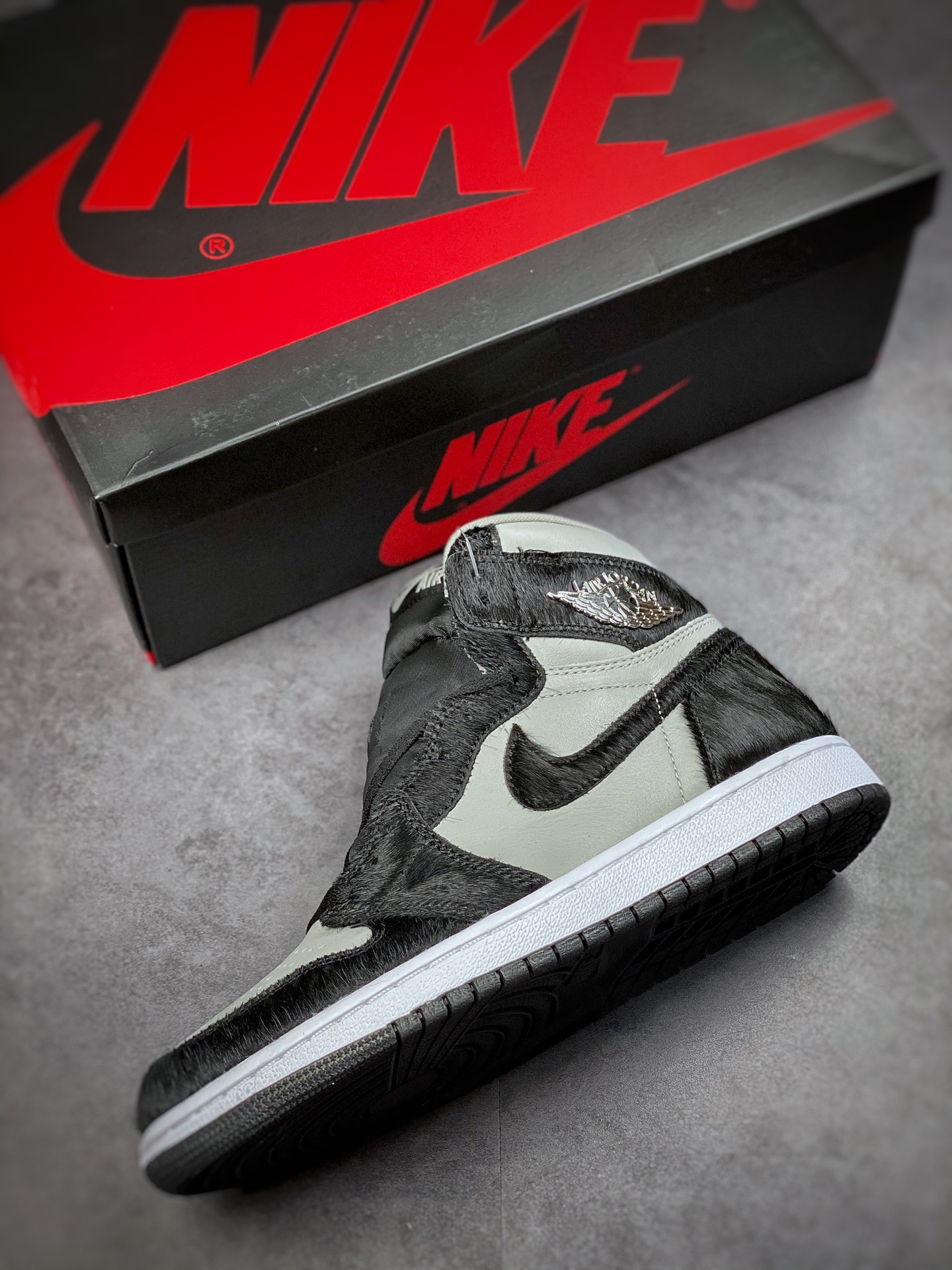 260 Air Jordan 1 High OG “Twist 2.0”马毛黑灰DZ2523-001