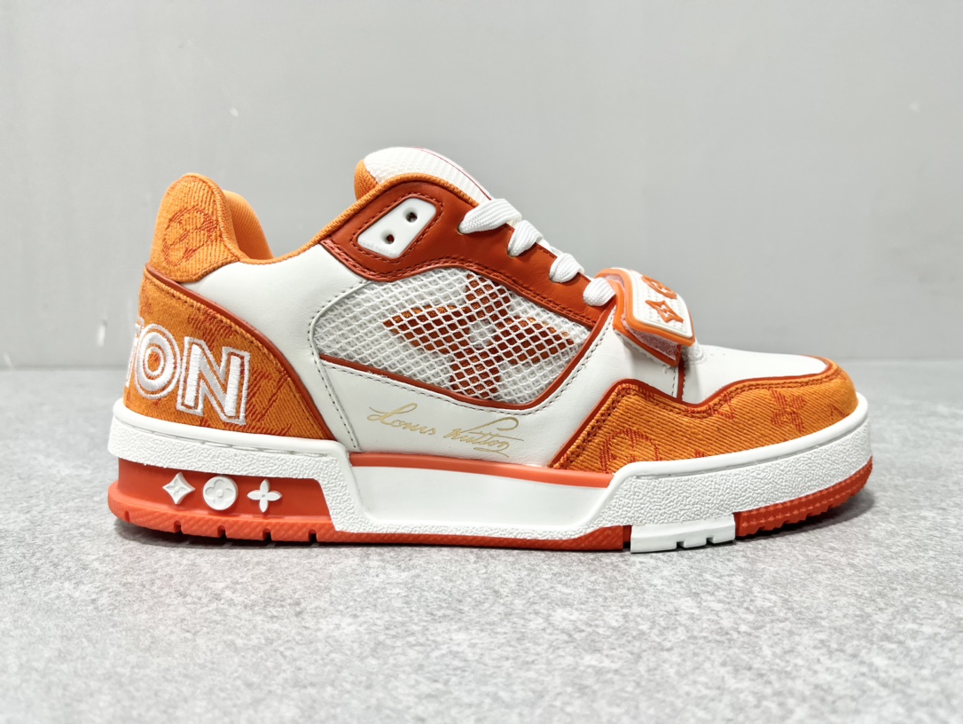 NO:238085,Velcro low-top sneakers, exclusive custom cowhide upper, outsole TPU, mold fee 2w  texture comparable to the original version, footbed polymetallic micro-material and breathable British mesh, the original details are consistent, please pay attention to distinguish between the market currency materials Size women's size 35-40 men's size 38-45M. Women, casual shoes/sports shoes, sneakers, cowhide19860909魔术贴低帮运动鞋 鞋面独家订制牛皮 大底TPU、模具费2w  质感媲美原版 垫脚聚米微料加透气英伦网布 细节原版一致 请注意区分市面通货材料 Size女码35-40 男码38-45M. 女男,休闲鞋/运动鞋,sneakers,cowhide,Women's Shoes