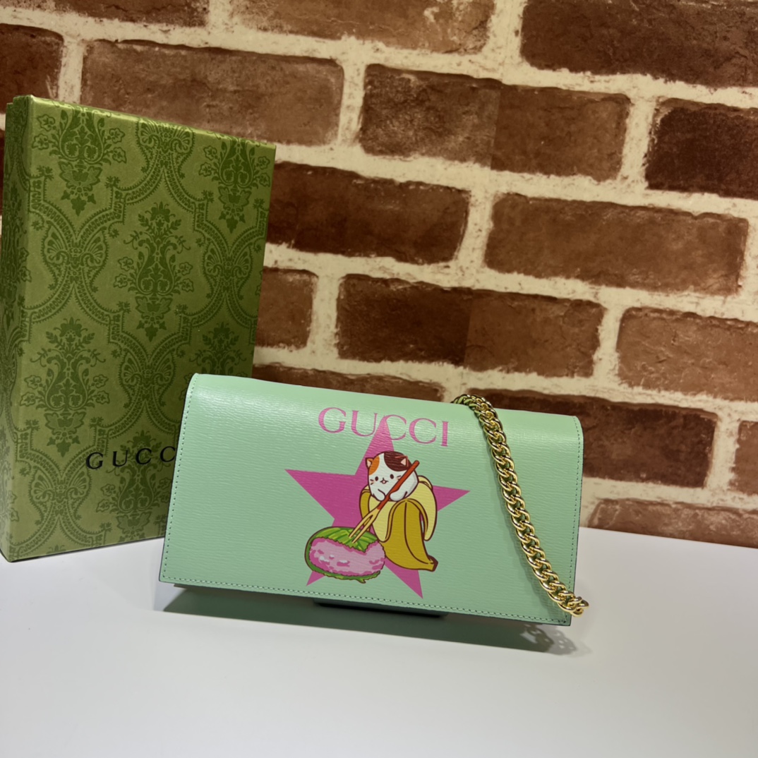 NO:204486,(chain pack) quality of counter, top-quality original goods, real-life photos!  701061 light green skin/banana ~ size width 19x height 10x side width 4, shipped!  Batch, GUCCI [original skin], gucci19860909（链条包）专柜品质,顶级原单货,实物实拍！701061浅绿皮/香蕉～尺寸宽19x高10x侧宽4,出货了！批,GUCCI【原厂皮】,gucci,Bag