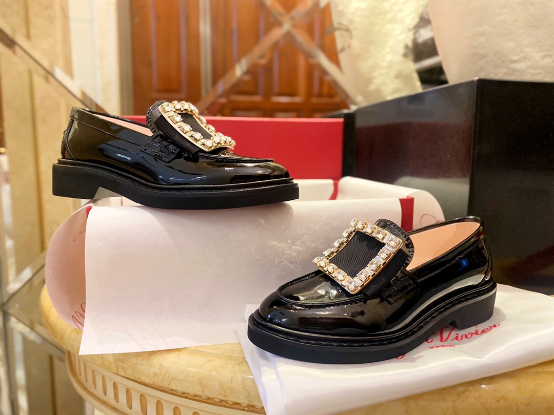 Roger Vivier Shoes Loafers Patent Leather