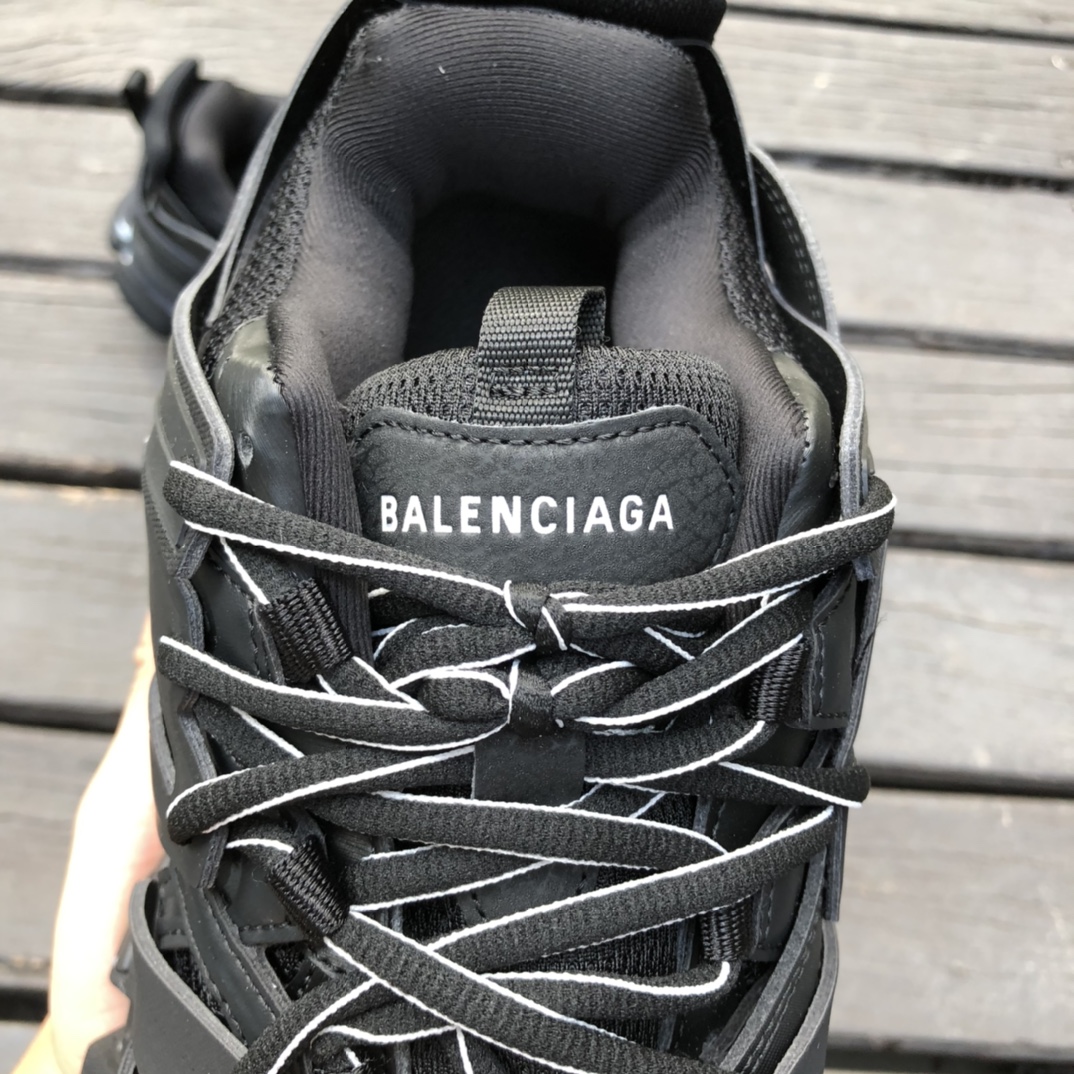 3.0 Black Balenciaga Triple S Dad Shoes