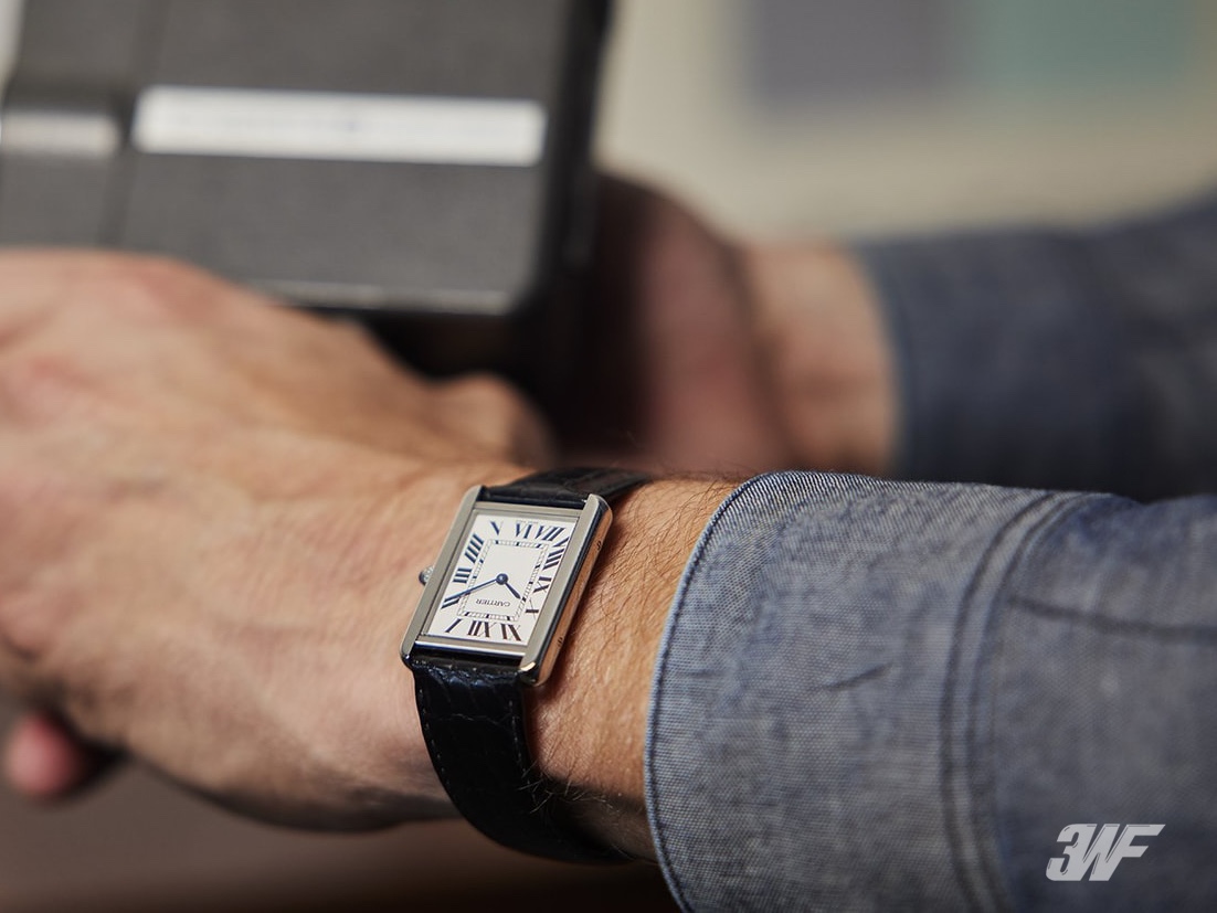 NO:383831,Cartier Tank W503 and W are released at the same time. Couple watches are large and small in size, following the previous replica plan, using original accessories, assembled to create an unparalleled clone, equipped with original imported Swiss quartz movement and compete with authentic products. Cartier TANK-SOLO is welcome to appreciate it. [Case] ​​The square shell cover contains the universe, and the alternation of rounded corners and right angles is very difficult, in order to pursue perfection, each finished product can reflect the watchmaker's patience and perseverance in pursuit of excellence. [Excellent details] Bullet-shaped spinel, silver-plated pearlescent disc surface and burnt blue pointer are all supplied by the original accessories factory. Combined with other accessories, the simulation can be called 'Horizontal' [Watch strap] Italian calfskin is comfortable to wear, medium diameter size 34.8mmX27.4mm.  Small diameter: 31mmX24.4mm. Welcome watch friends to consult and taste.,, cartier, cowhide19860909卡地亚坦克W503与W两款型号同时发布,情侣手表大号小号,沿袭之前的复刻方案,采用原厂配件,拼装打造举世无双的克隆体,搭载原装进口瑞士石英机芯和正品较量到底.卡地亚TANK-SOLO敬请广大表友品鉴.【表壳】方形的壳套内含乾坤,圆角和直角的交替难度很大,为了追求完美的效果.每一只成品都能体现制表师精益求精的耐心和毅力.【精彩细节】子弹型的尖晶石,镀银的珠光色盘面和烧蓝指针,均为原装配件厂供应.与其他配件组合,仿真度可称雄宇内【表带】意大利小牛皮佩戴舒适 中号直径尺寸34.8mmX27.4mm. 小号直径尺寸:31mmX24.4mm. 欢迎表友咨询品鉴.,,cartier,cowhide,Watch