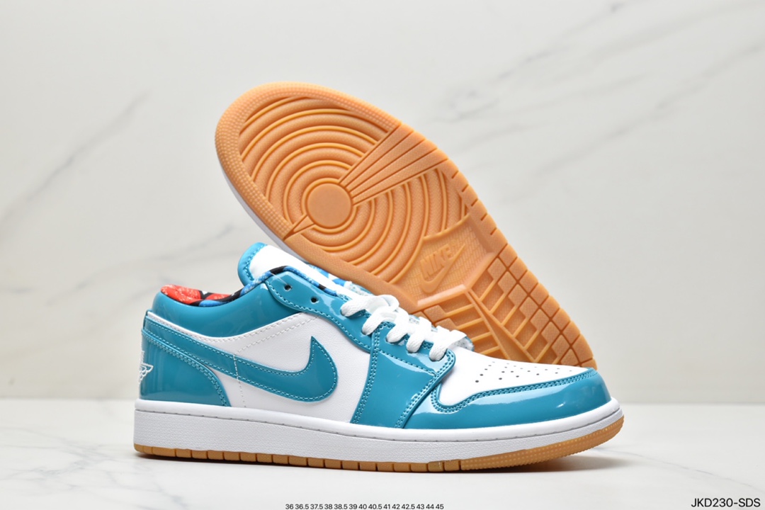 Air Jordan 1 Low AJ1乔1低帮休闲板鞋 553558-612 Air Jordan 1 Low AJ1乔1低帮休闲板鞋 553558-612