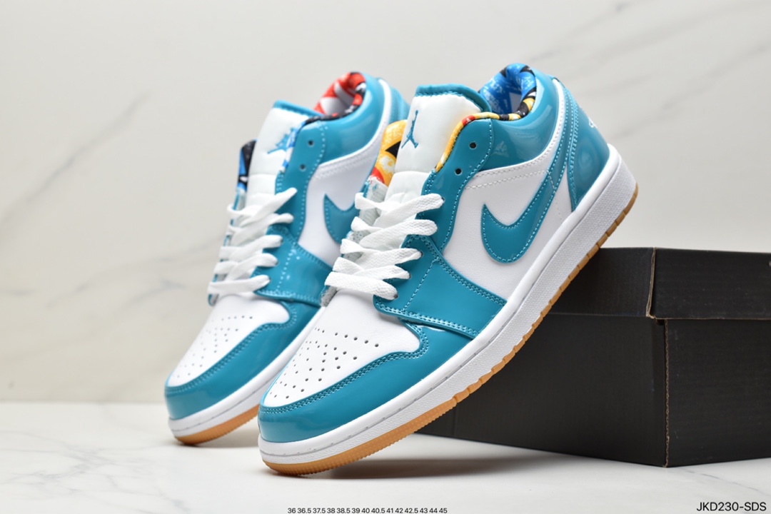 Air Jordan 1 Low AJ1乔1低帮休闲板鞋 553558-612 Air Jordan 1 Low AJ1乔1低帮休闲板鞋 553558-612