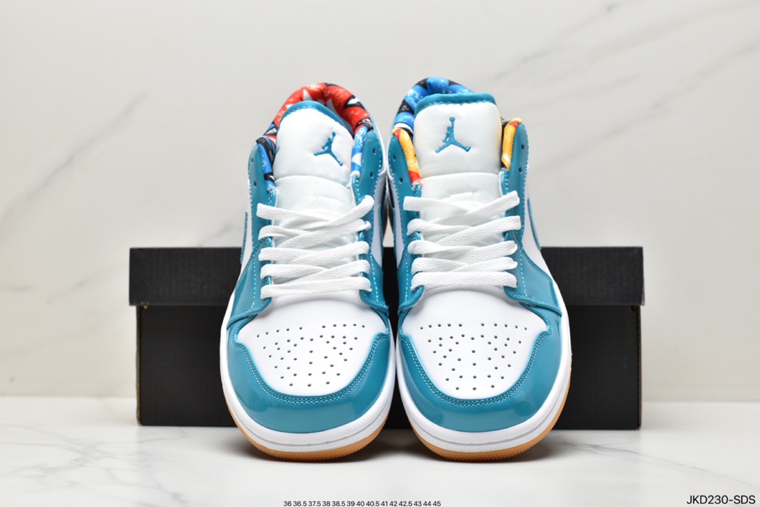 Air Jordan 1 Low AJ1乔1低帮休闲板鞋 553558-612 Air Jordan 1 Low AJ1乔1低帮休闲板鞋 553558-612