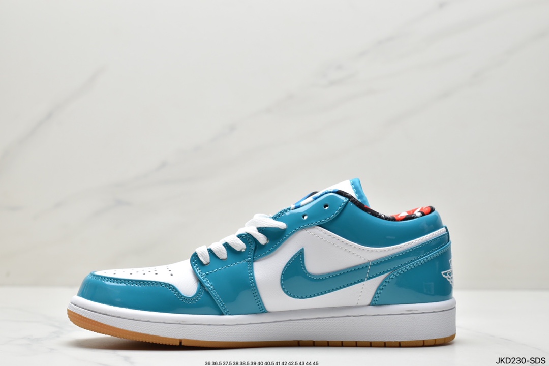 Air Jordan 1 Low AJ1乔1低帮休闲板鞋 553558-612 Air Jordan 1 Low AJ1乔1低帮休闲板鞋 553558-612