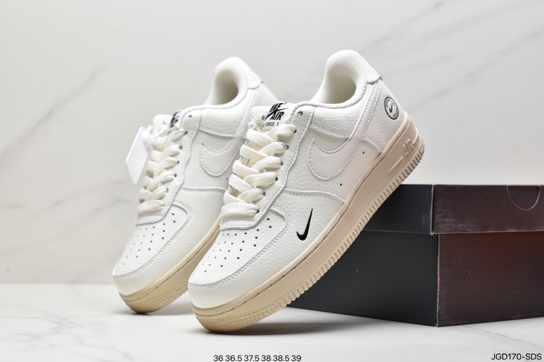 Nike Air Force 1 DJ9942-400