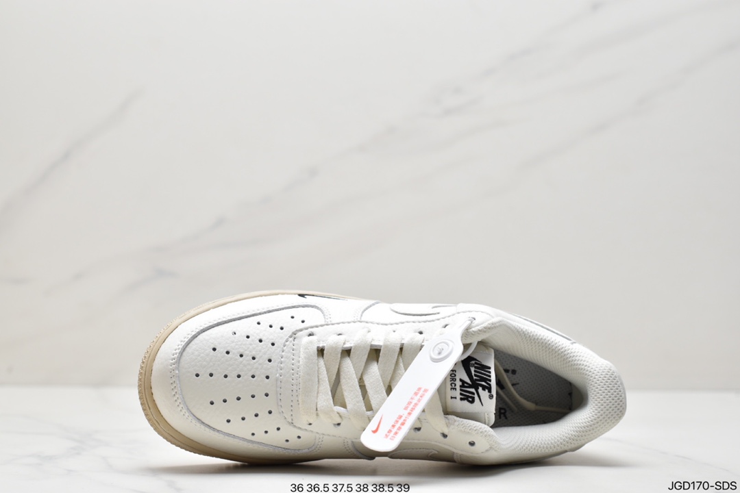 Nike Air Force 1 DJ9942-400