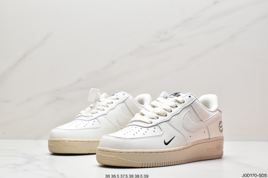 Nike Air Force 1 DJ9942-400