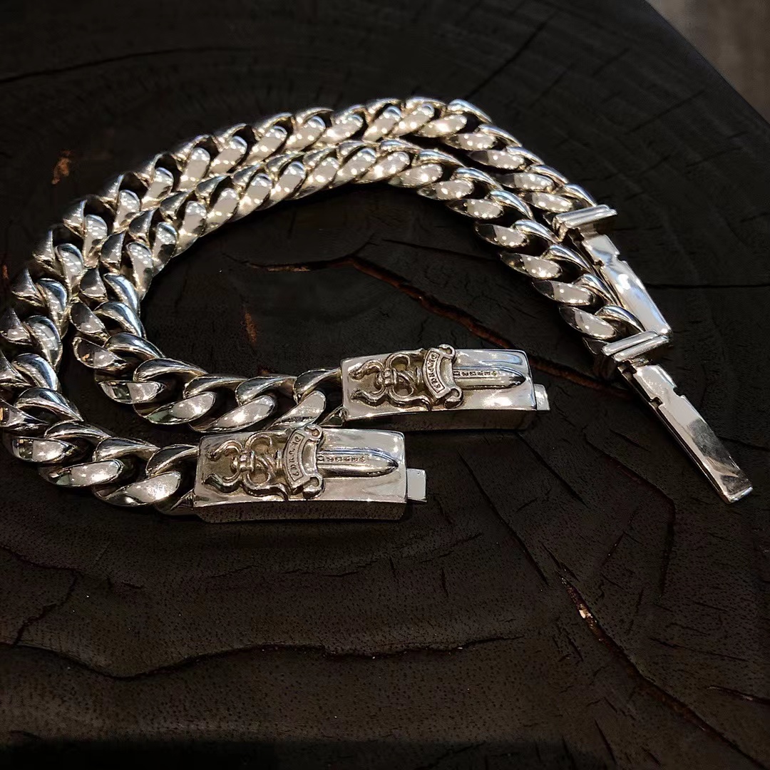 Chrome Hearts 𝗖𝗵𝗿𝗼𝗺𝗲 𝗛𝗲𝗮𝗿𝘁𝘀 克罗心 中号宝剑手链