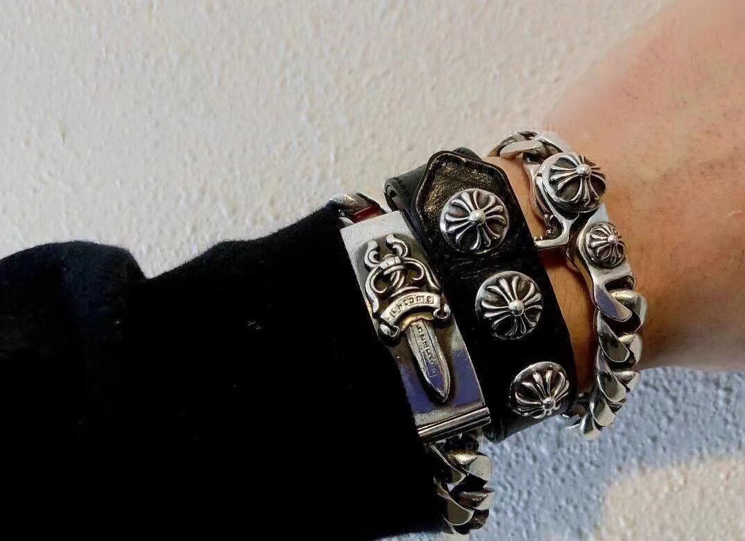 Chrome Hearts 𝗖𝗵𝗿𝗼𝗺𝗲 𝗛𝗲𝗮𝗿𝘁𝘀 克罗心 中号宝剑手链