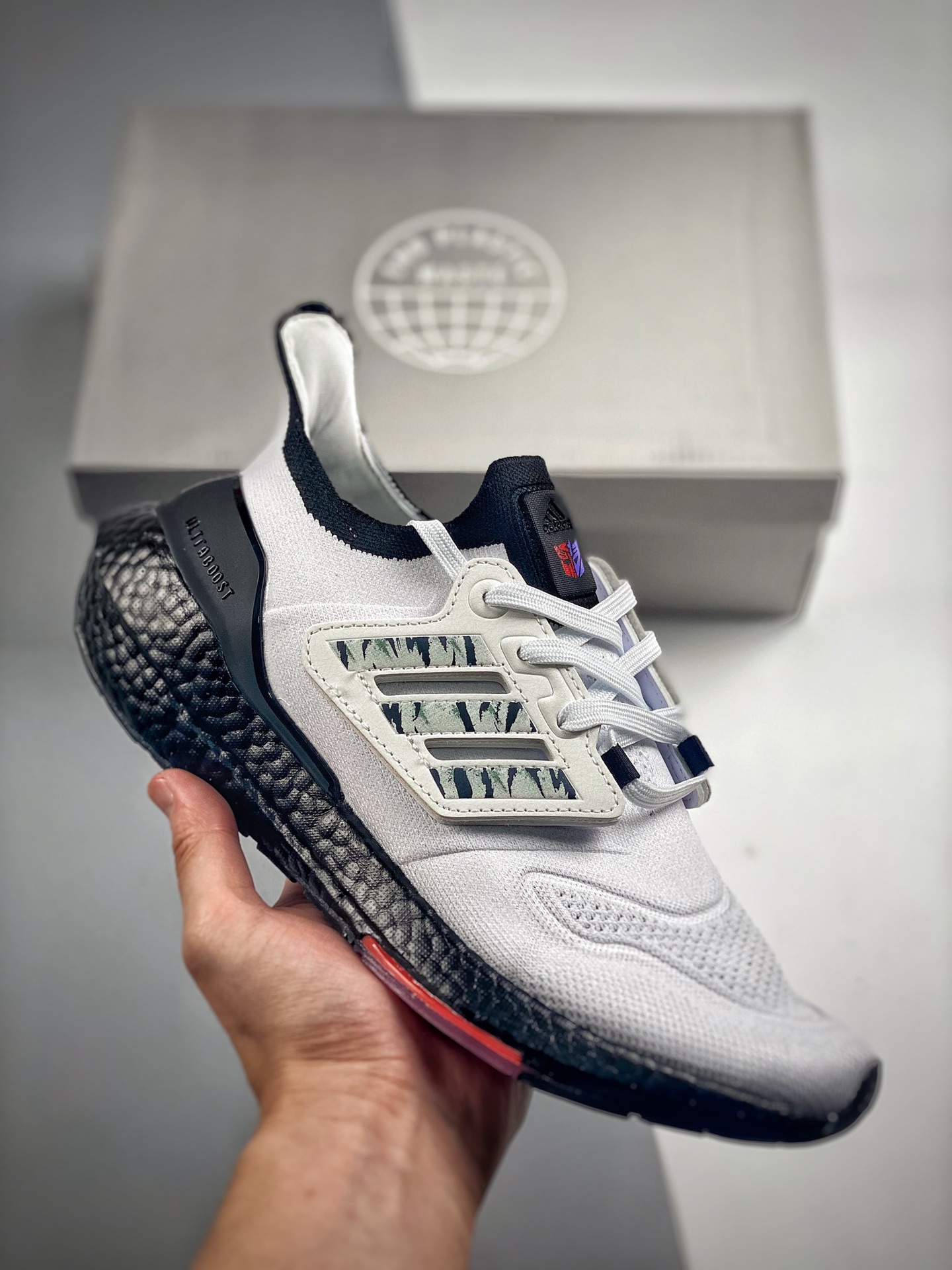 -3 Ultra Boost 8.0 rojo ciruela, lanzamiento simultáneo en tiendas, fotos reales en primer lanzamiento. En comparación …