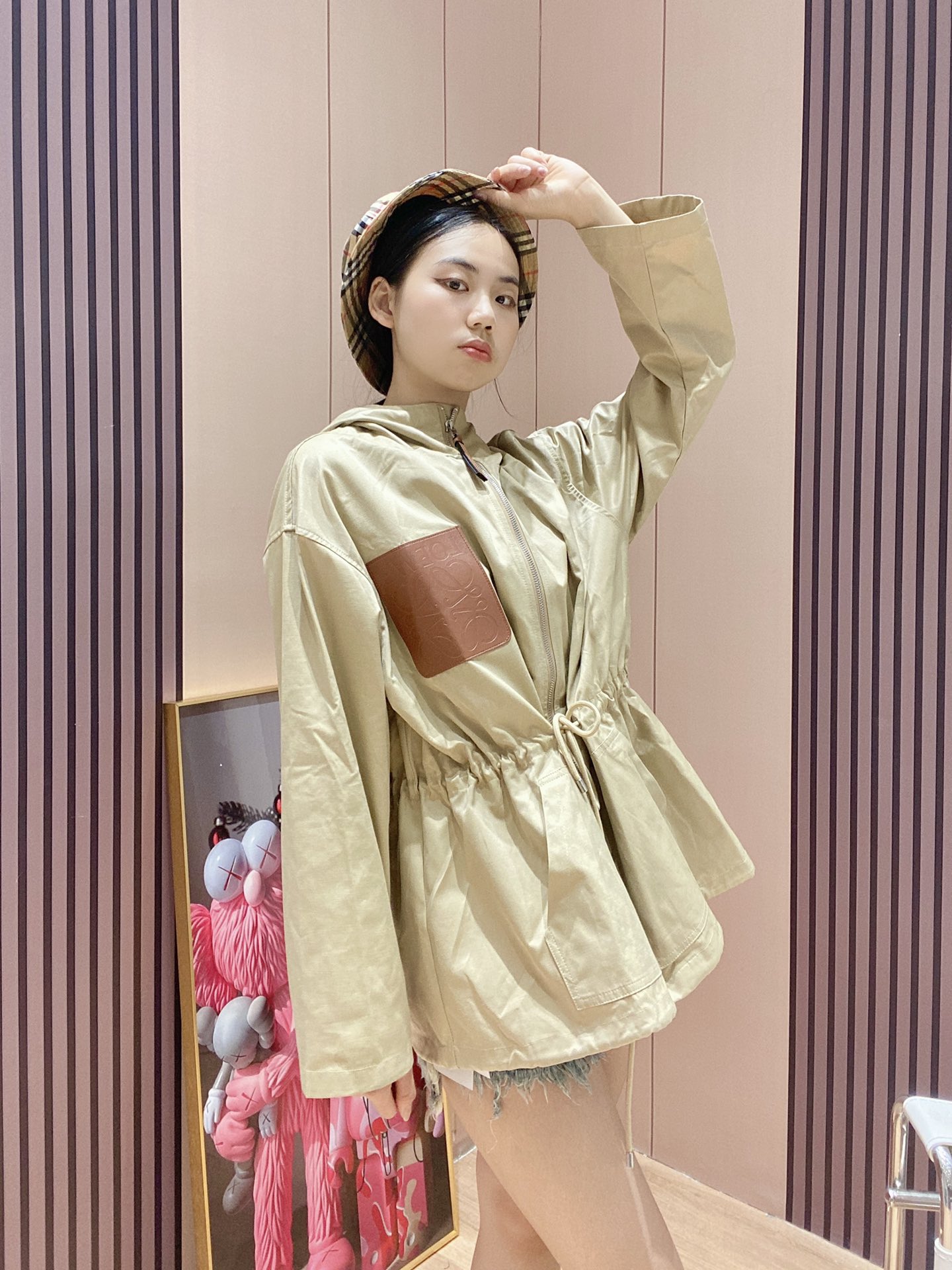 2022Loewe2022ss披肩式连帽风衣外套