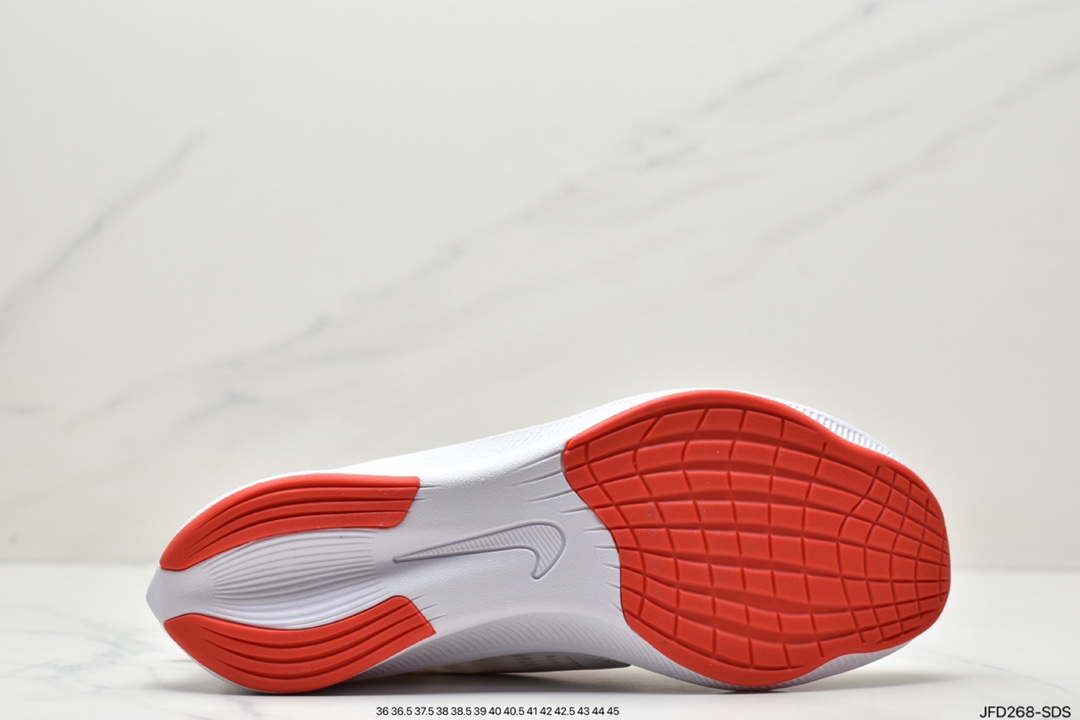 Nk Zoom Fly 4 超轻跑步鞋 鞋底搭载真实碳纤维板中底采用React技术 CT2392-006 Nk Zoom Fly 4 超轻跑步鞋 鞋底搭载真实碳纤维板中底采用React技术 CT2392-006