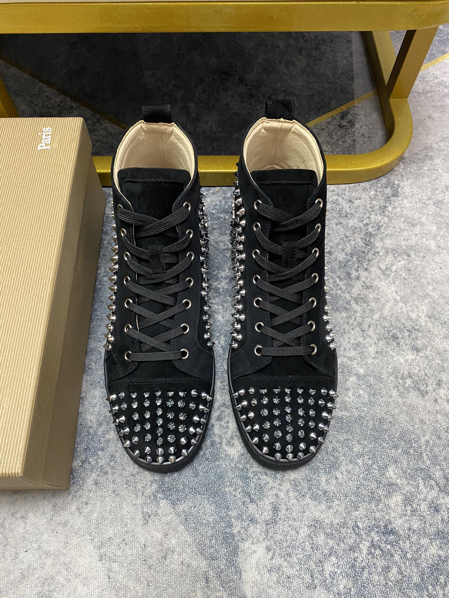 NO:588557,Customized models..christian louboutin (CL red sole shoes) counter series, casual sneakers for couples, exclusive hot model release event, latex foot pads, finished outsole sewing line [satisfied] female 35-40# male 38#-46, global supply [top version] original imported genuine leather upper, top original leather lining, original molded tpu outsole, original 1:1 detail processing, original shoe last,,, christian louboutin19860909定做款..christian louboutin（CL红底鞋）专柜系列,情侣休闲板鞋  独家热款发布活动乳胶垫脚成品大底车线[得意]女35-40#男38#-46,全球供货【顶级版】原版进口真皮鞋面,顶级原版皮内里,原版开模tpu大底,原版1:1细节处理,原版鞋楦,,,christian louboutin,Men's shoes