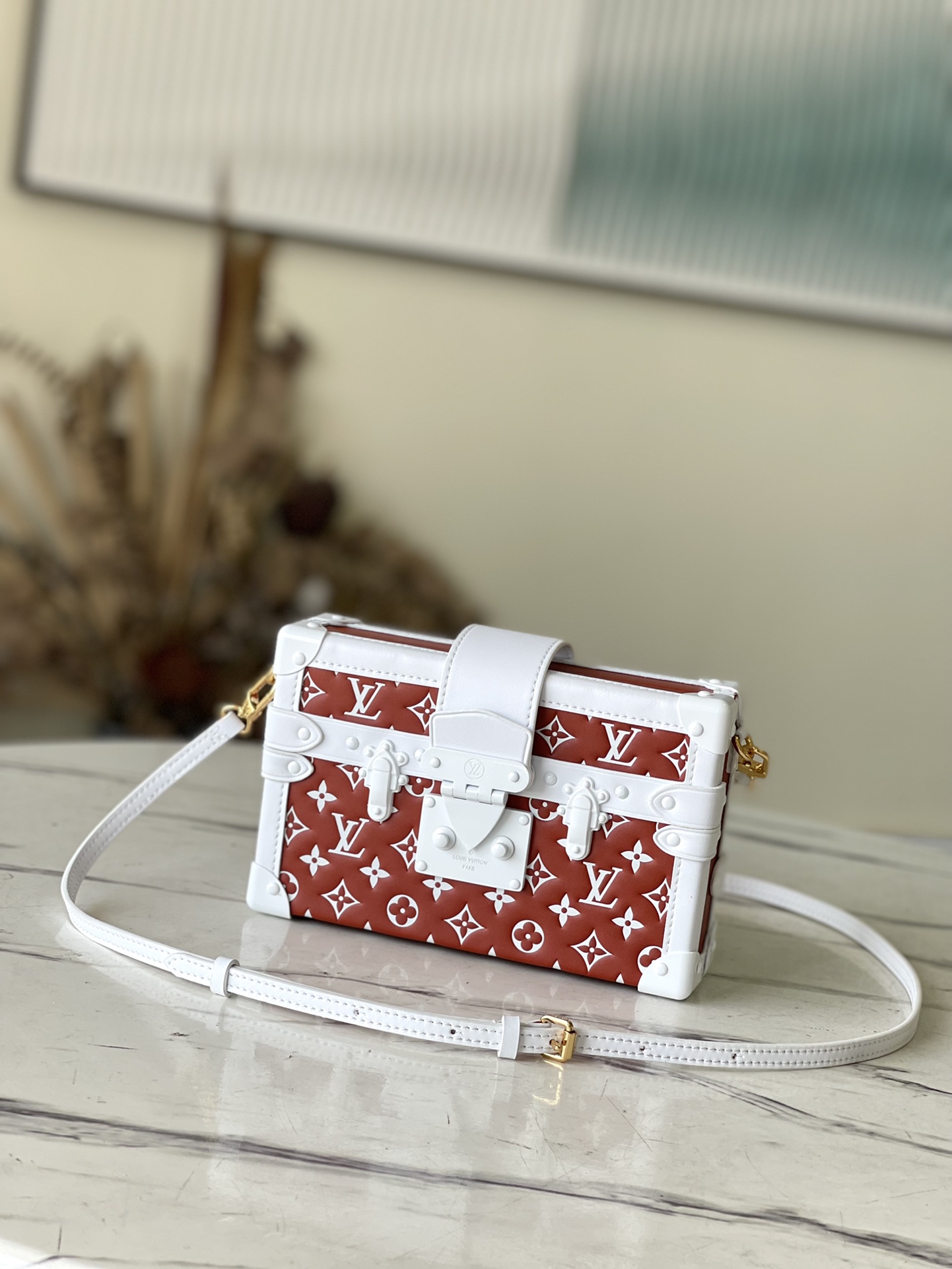 Top-Tier Quality: The M20764 Petite Malle handbag joins the Match - Bag