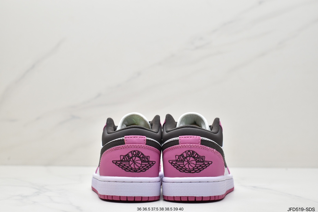 设计新颖。Air Jordan 1 Low 女子运动鞋承袭 Jordan 设计精髓DC1767-160