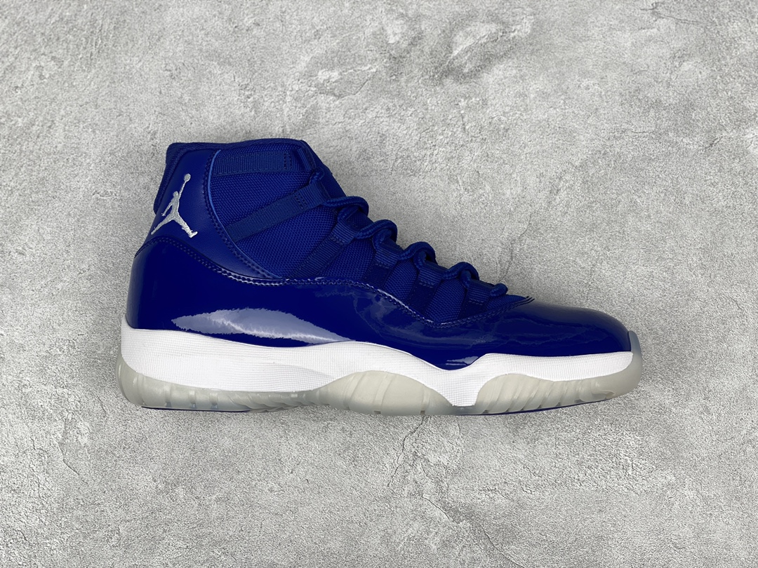J0 纯原顶级 Air Jordan 11 High午夜蓝 原楦原纸板 最强11代版型 原厂皮料 质感细腻，原厂皮 标志性美人尖一致官方，正确水晶蓝底（特殊工艺抗氧化处理）原厂碳纤板 中底钢印