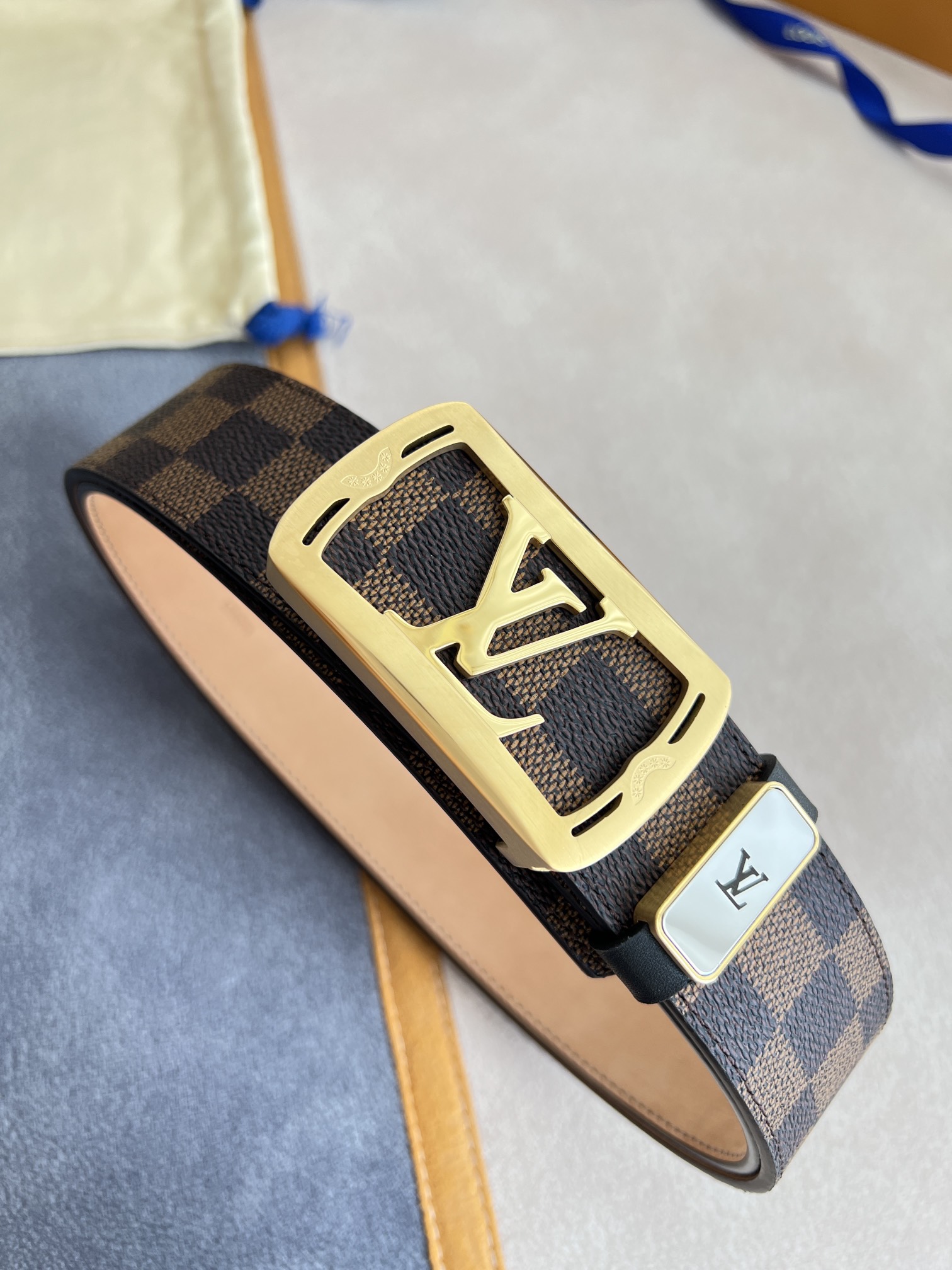 品名LV..路易..威登️腰带皮带原