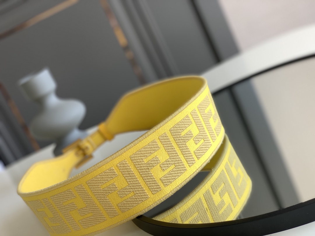 Fendi 五金做工精细 线条流畅 表面光滑 𝐙𝐏电镀工艺 香港通关【𝐇𝐀𝐀𝐒】 进口皮料